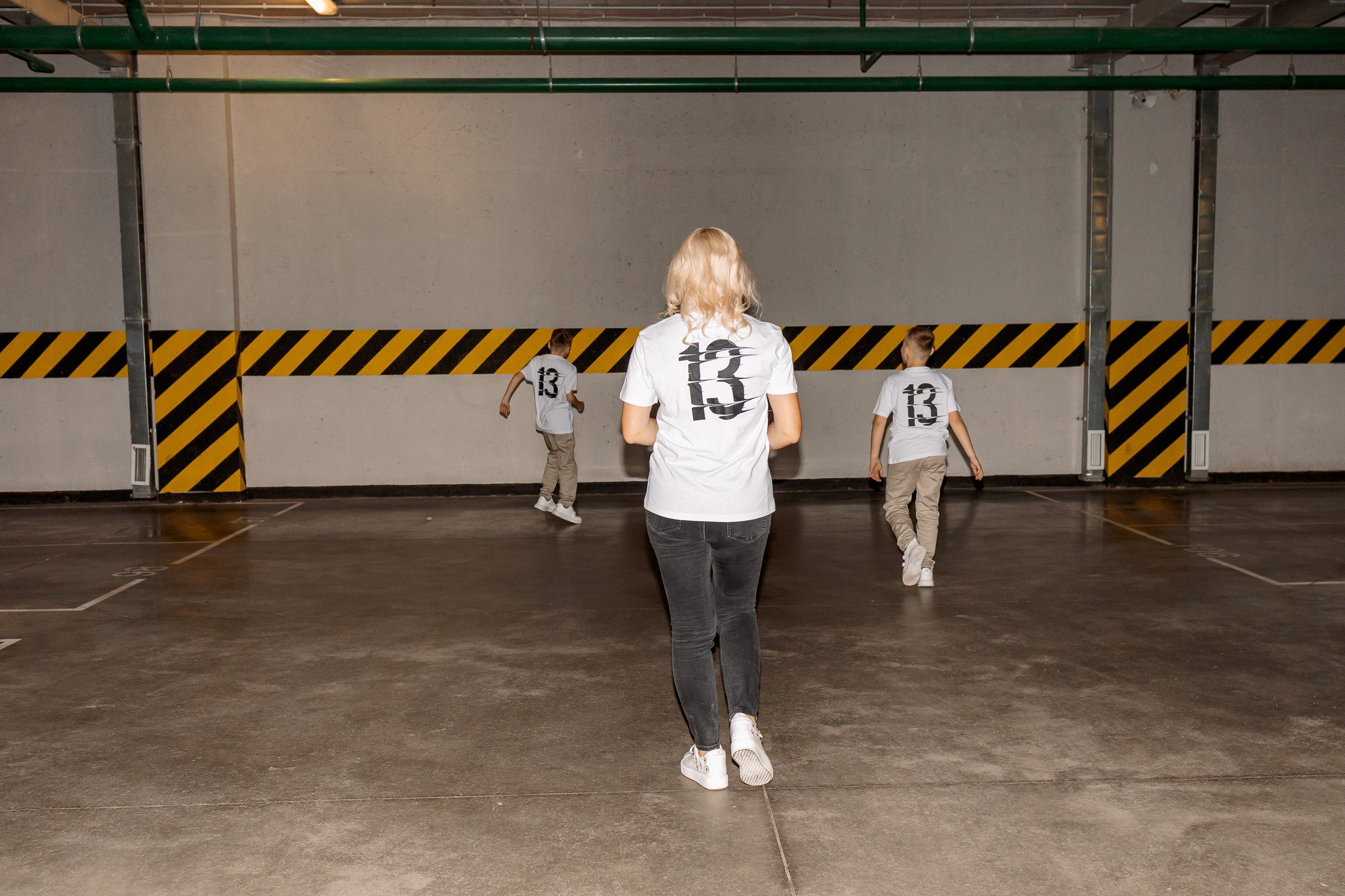 Крутая история на парковке. Семейный Фотограф в Москве Евгения Симоненко