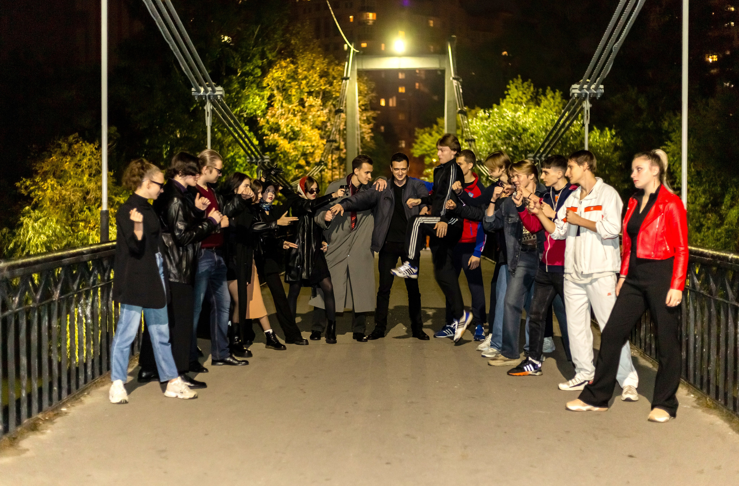 Вечерняя съемка в стиле 90-х. 11А — школа 9. Выпускные альбомы Воронеж от Веры Соколовой