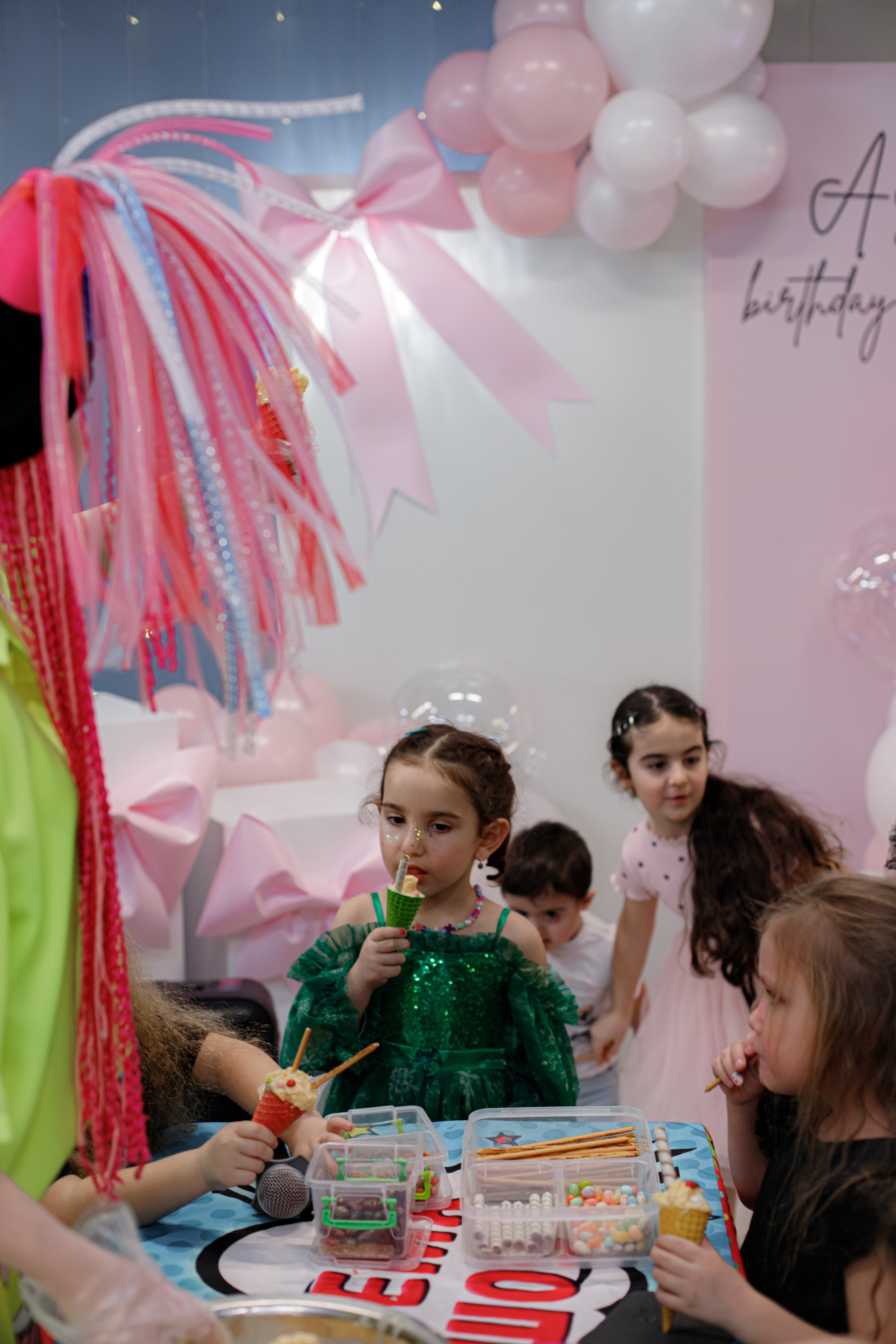 ASIA'S BIRTHDAY PARTY. Photokarish