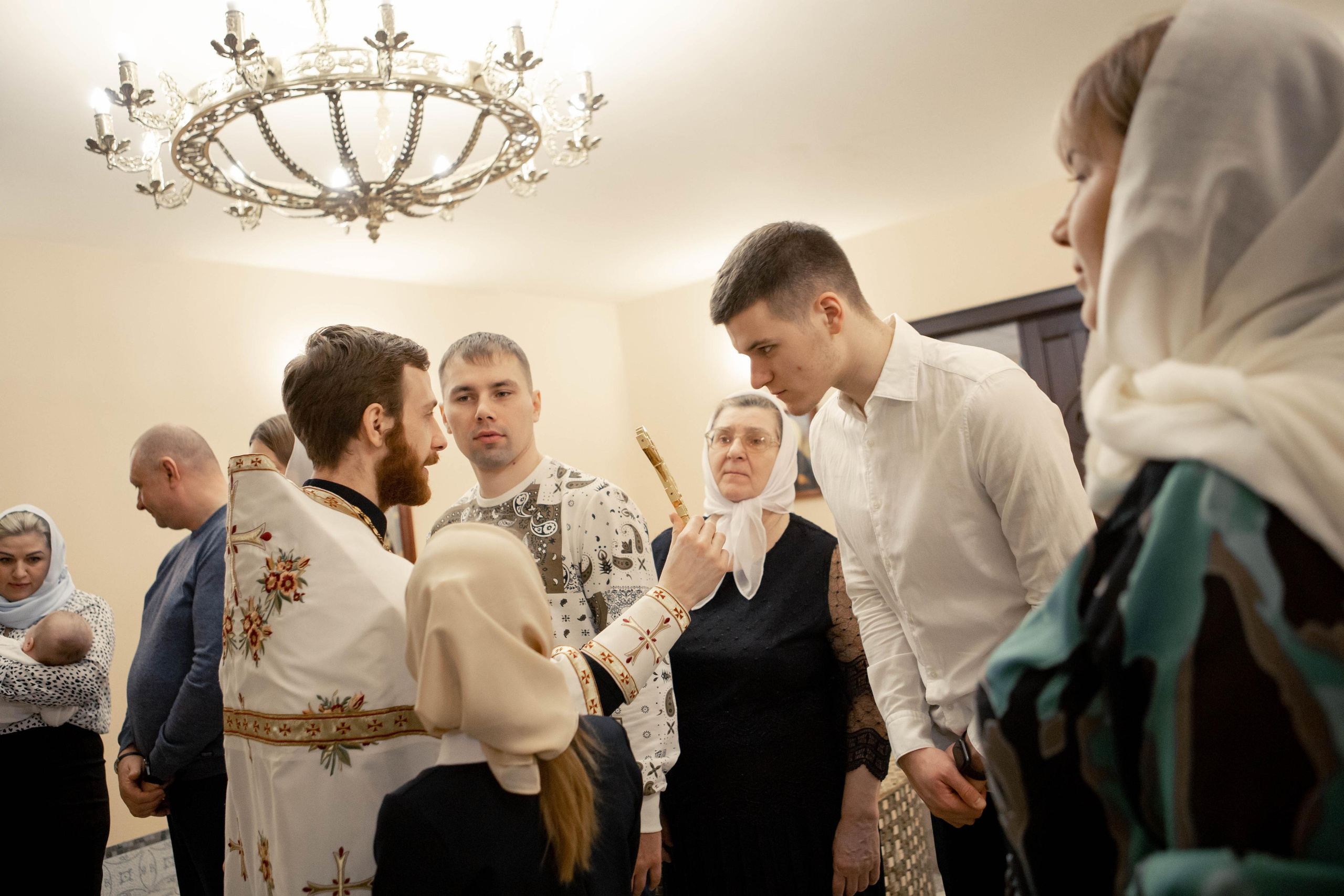 Даниил. Крещение в Храме Первосвятителей Московских в Ленинских Горках, фотосессия. Фотограф Валерия Горбунова Подольск Бутово Видное Щербинка