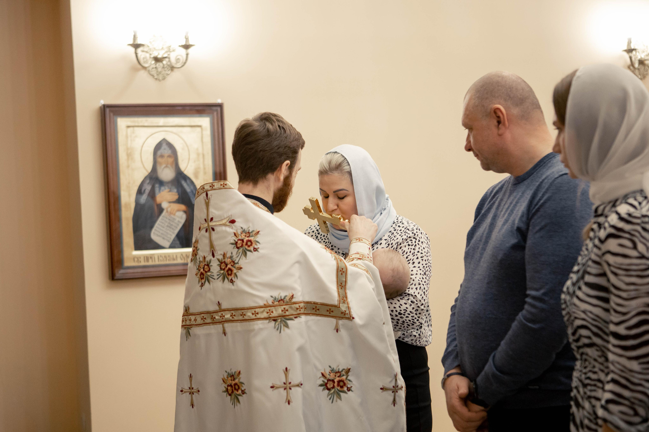 Даниил. Крещение в Храме Первосвятителей Московских в Ленинских Горках, фотосессия. Фотограф Валерия Горбунова Подольск Бутово Видное Щербинка