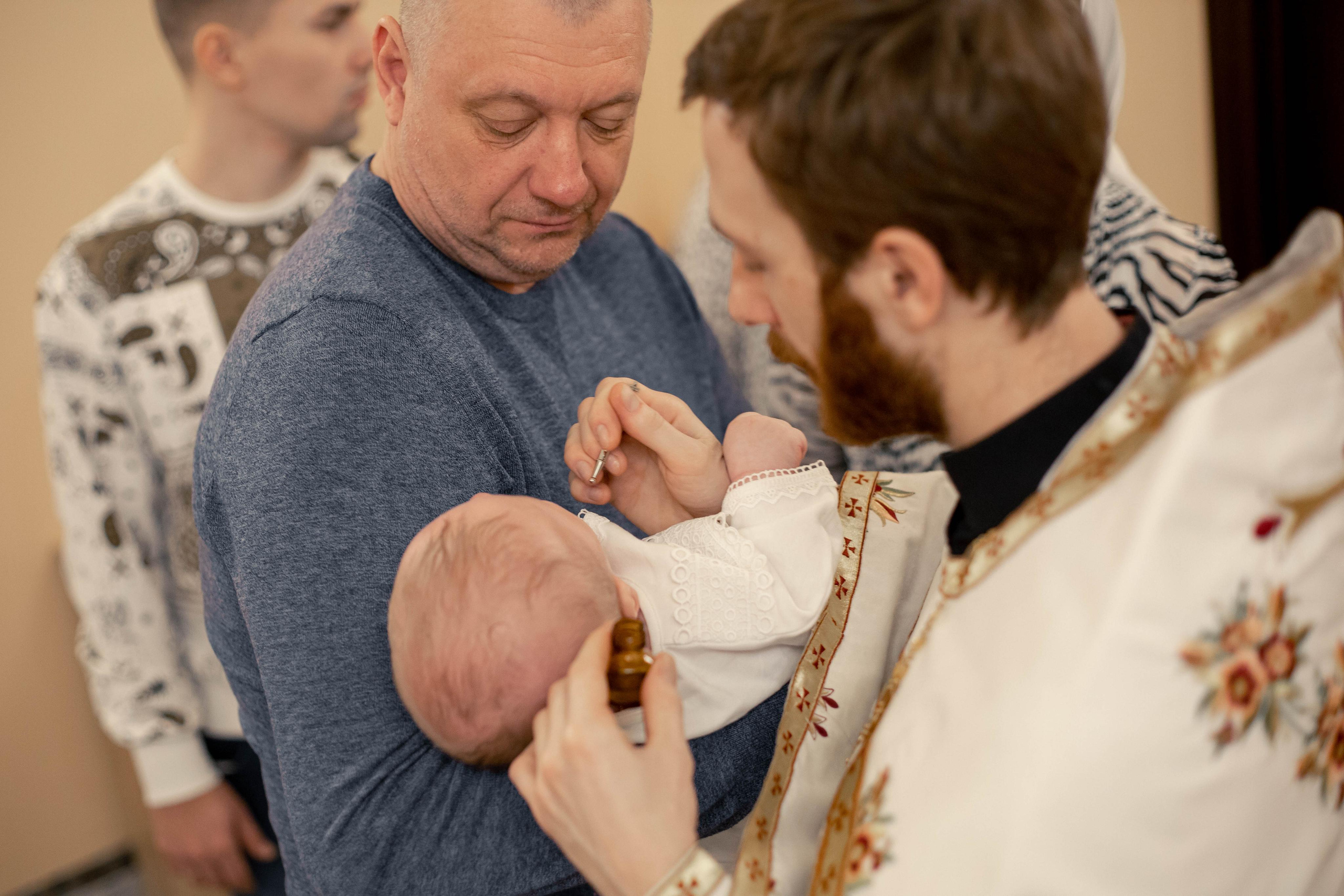 Даниил. Крещение в Храме Первосвятителей Московских в Ленинских Горках, фотосессия. Фотограф Валерия Горбунова Подольск Бутово Видное Щербинка