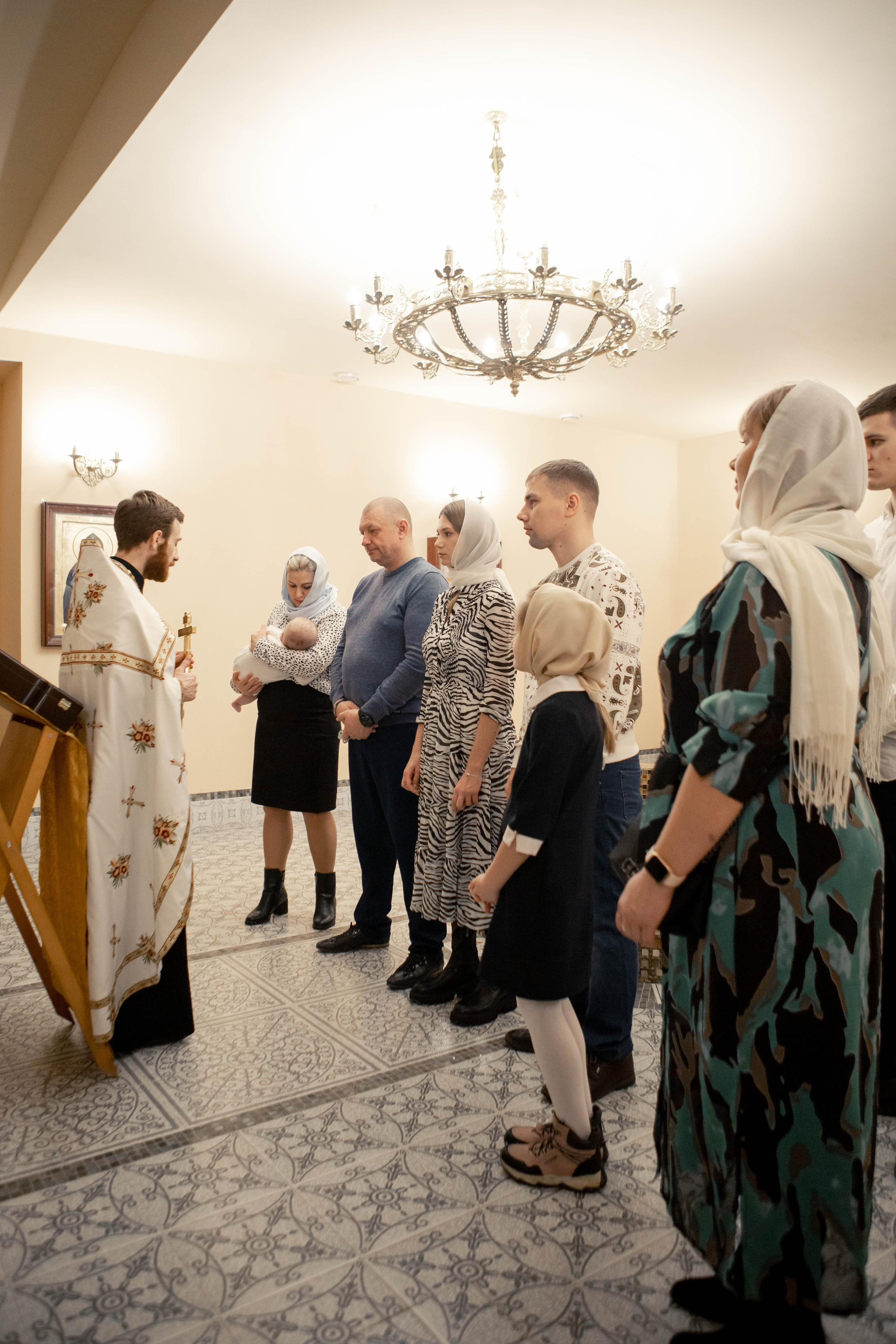 Даниил. Крещение в Храме Первосвятителей Московских в Ленинских Горках, фотосессия. Фотограф Валерия Горбунова Подольск Бутово Видное Щербинка