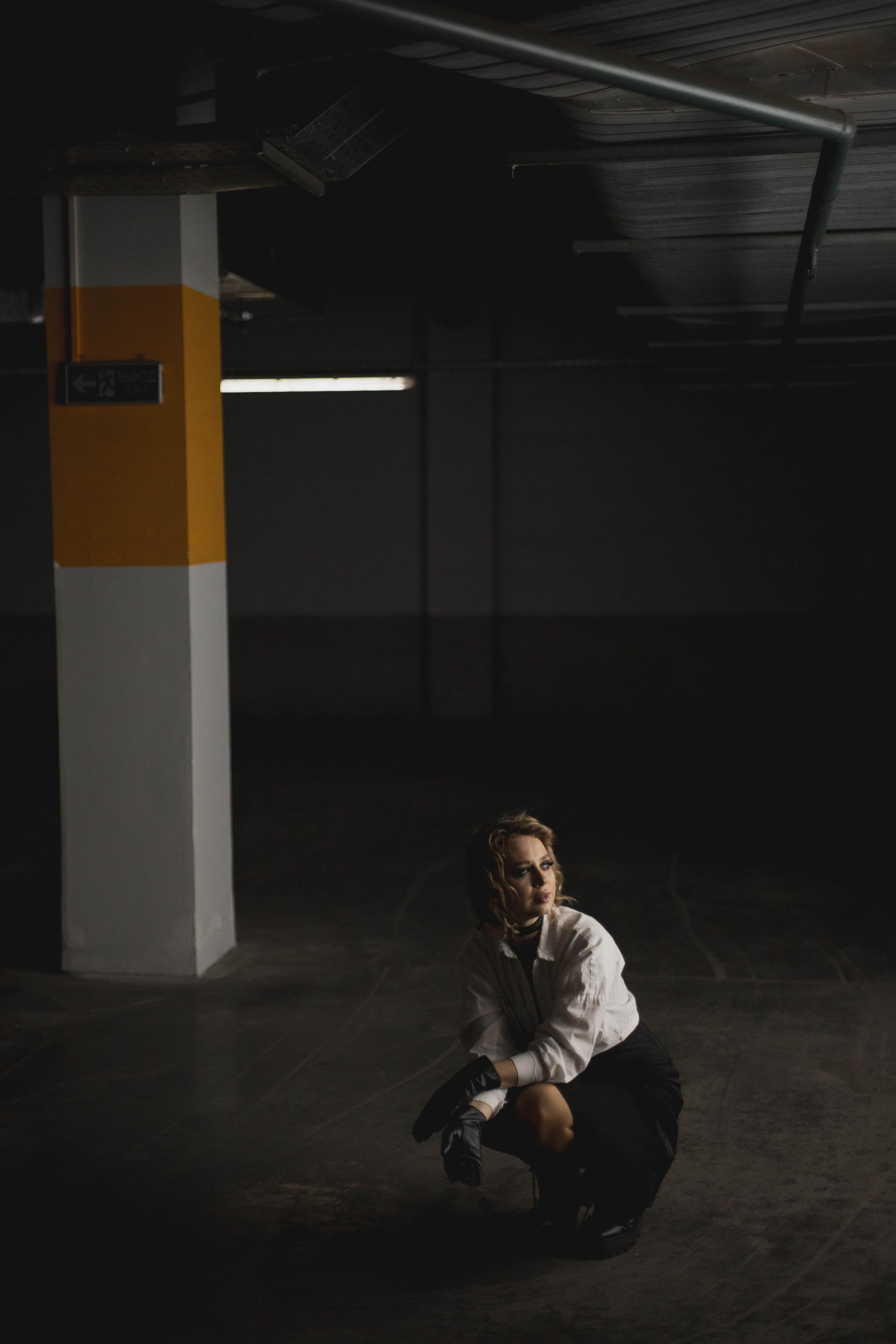 Съемка на подземной парковке в Бутово Молл. Женская фотосессия. Фотограф Валерия Горбунова Подольск Бутово Видное Щербинка