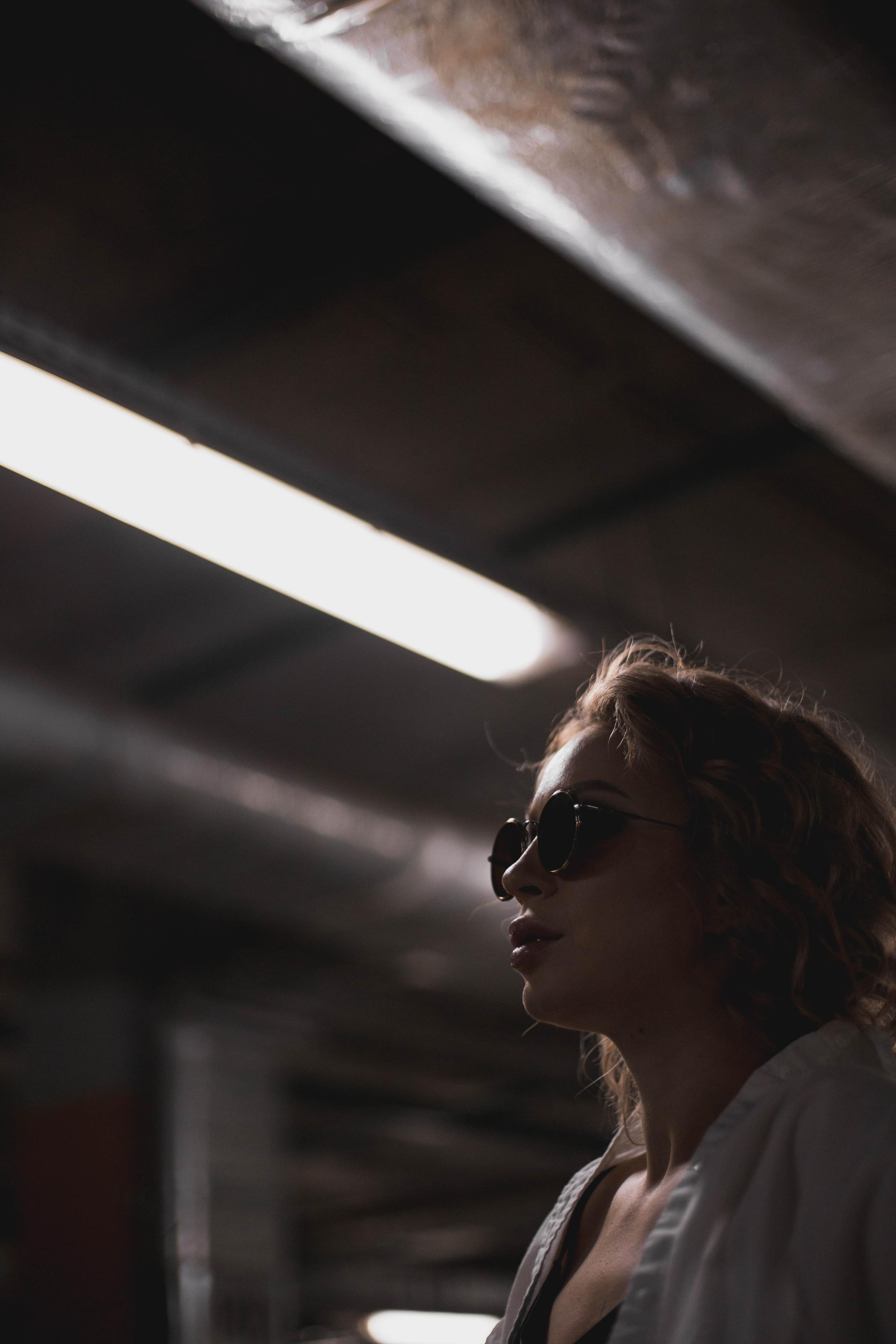 Съемка на подземной парковке в Бутово Молл. Женская фотосессия. Фотограф Валерия Горбунова Подольск Бутово Видное Щербинка