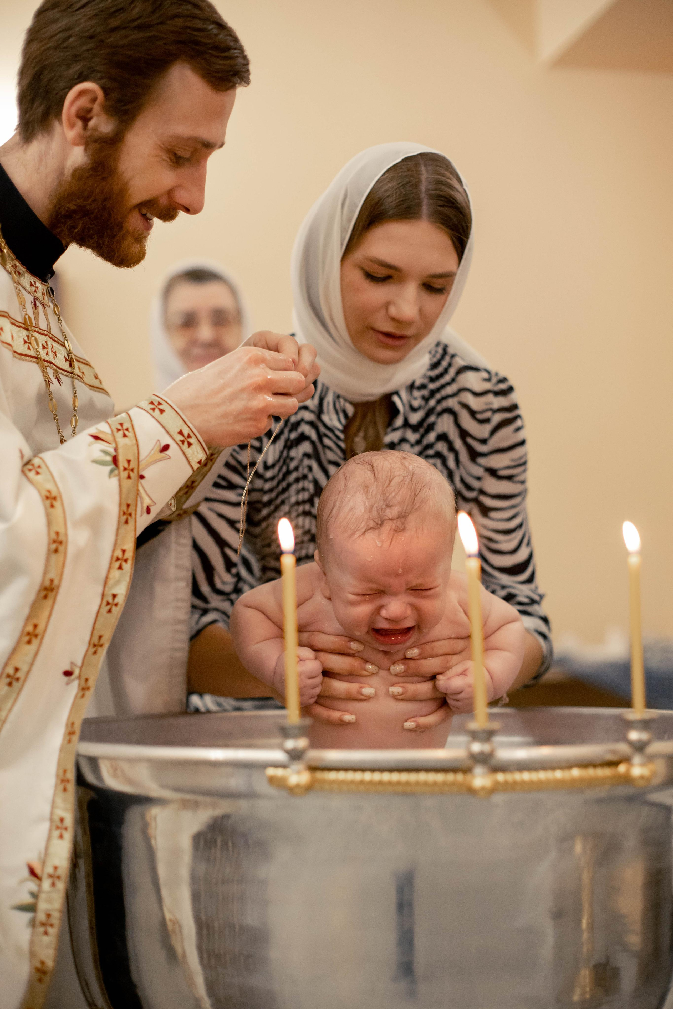 Даниил. Крещение в Храме Первосвятителей Московских в Ленинских Горках, фотосессия. Фотограф Валерия Горбунова Подольск Бутово Видное Щербинка