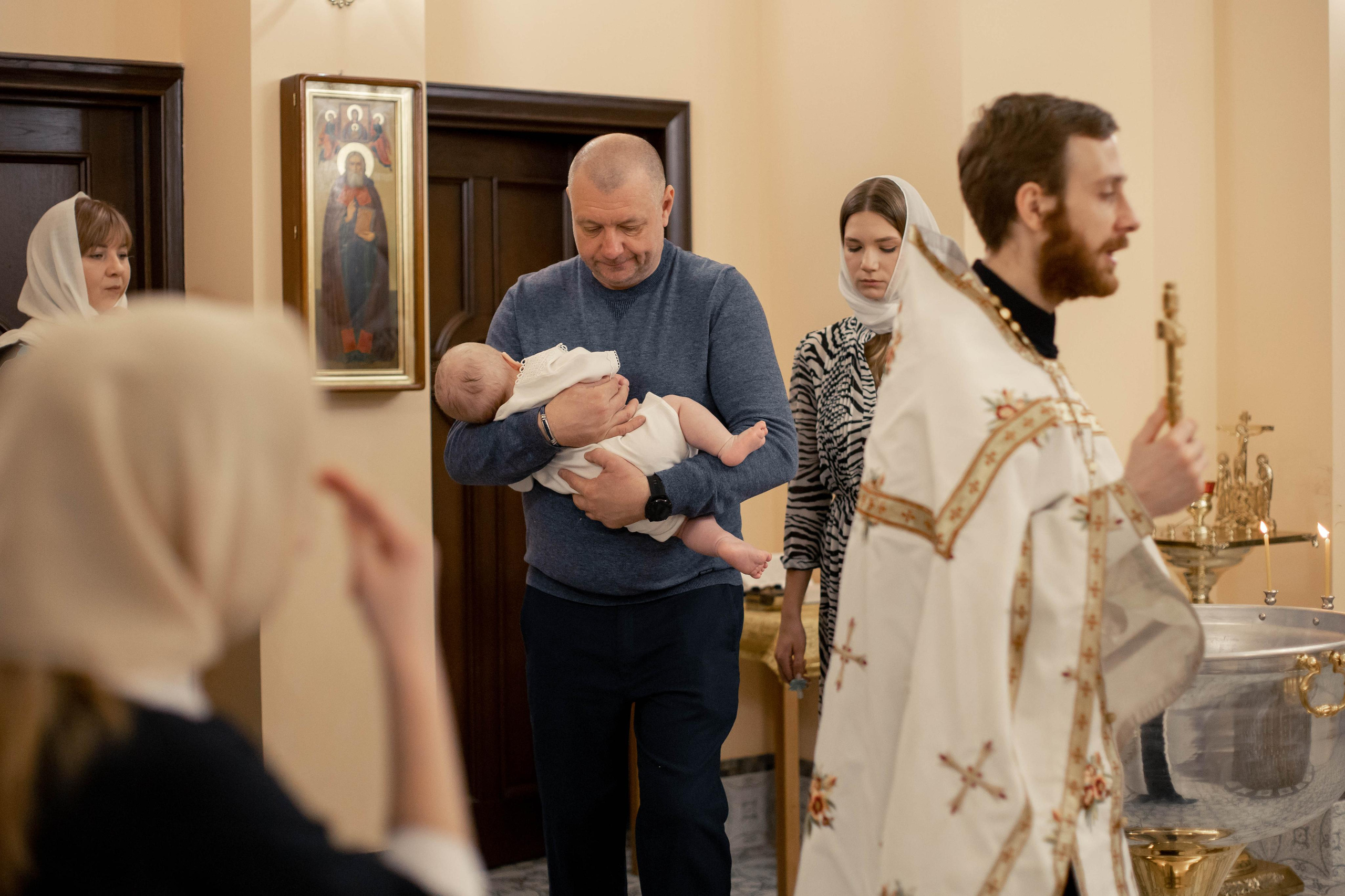 Даниил. Крещение в Храме Первосвятителей Московских в Ленинских Горках, фотосессия. Фотограф Валерия Горбунова Подольск Бутово Видное Щербинка