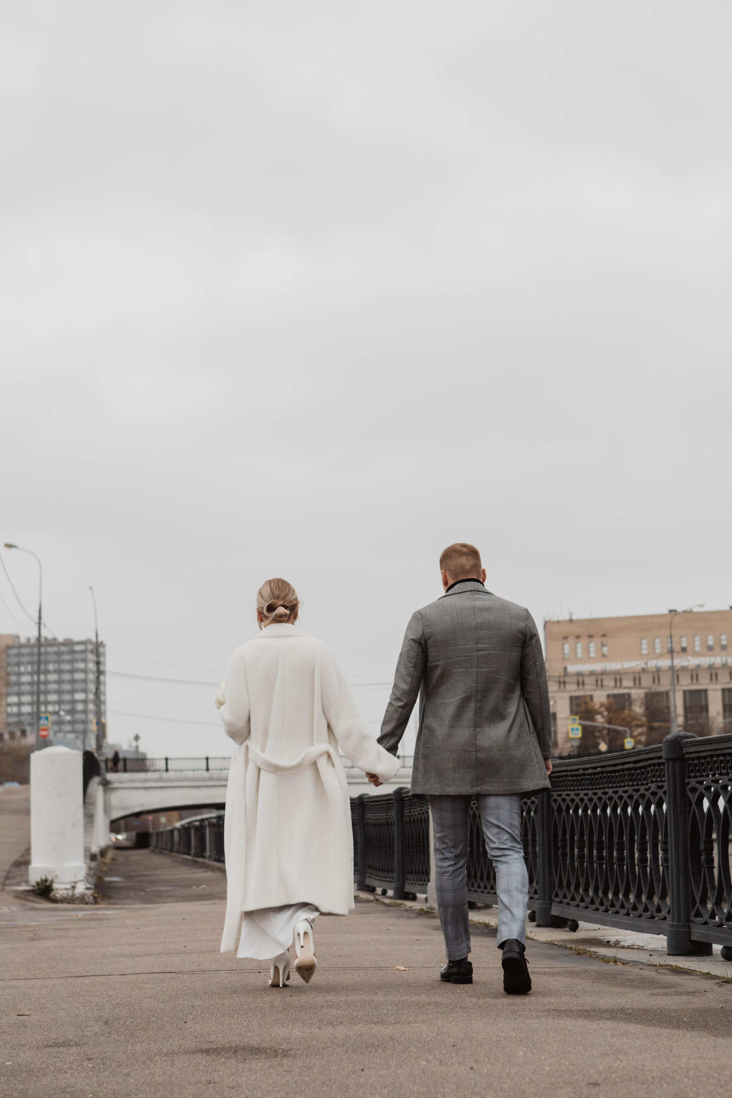 Свадьба на двоих на Таганке у Сталинской высотки. Фотосессия в Москве. Фотограф Валерия Горбунова Подольск Бутово Видное Щербинка