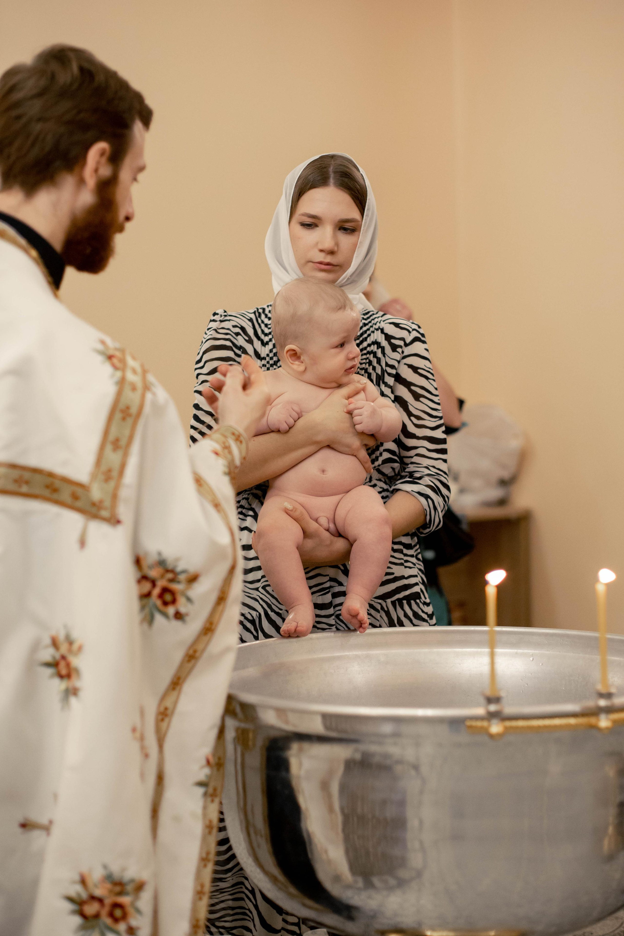 Даниил. Крещение в Храме Первосвятителей Московских в Ленинских Горках, фотосессия. Фотограф Валерия Горбунова Подольск Бутово Видное Щербинка