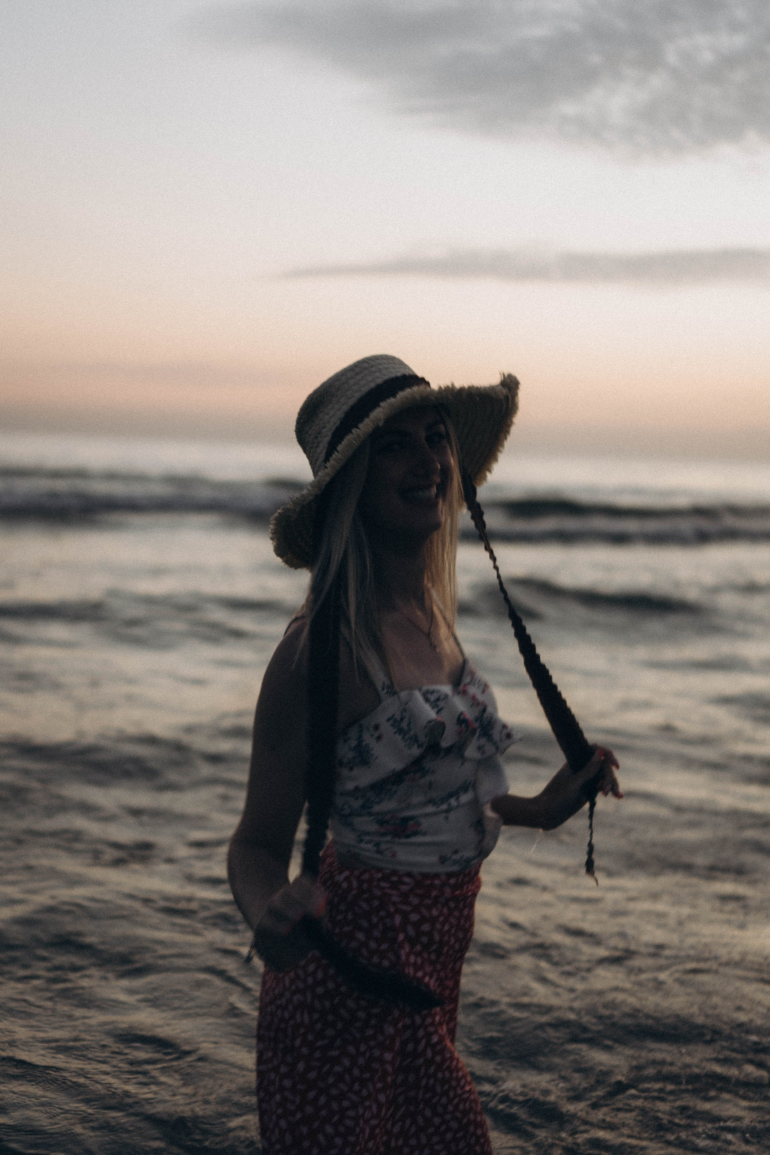 Июльский вечер на берегу черного моря. Профессиональный фотограф, Санкт-Петербург — Виктория Богомолова