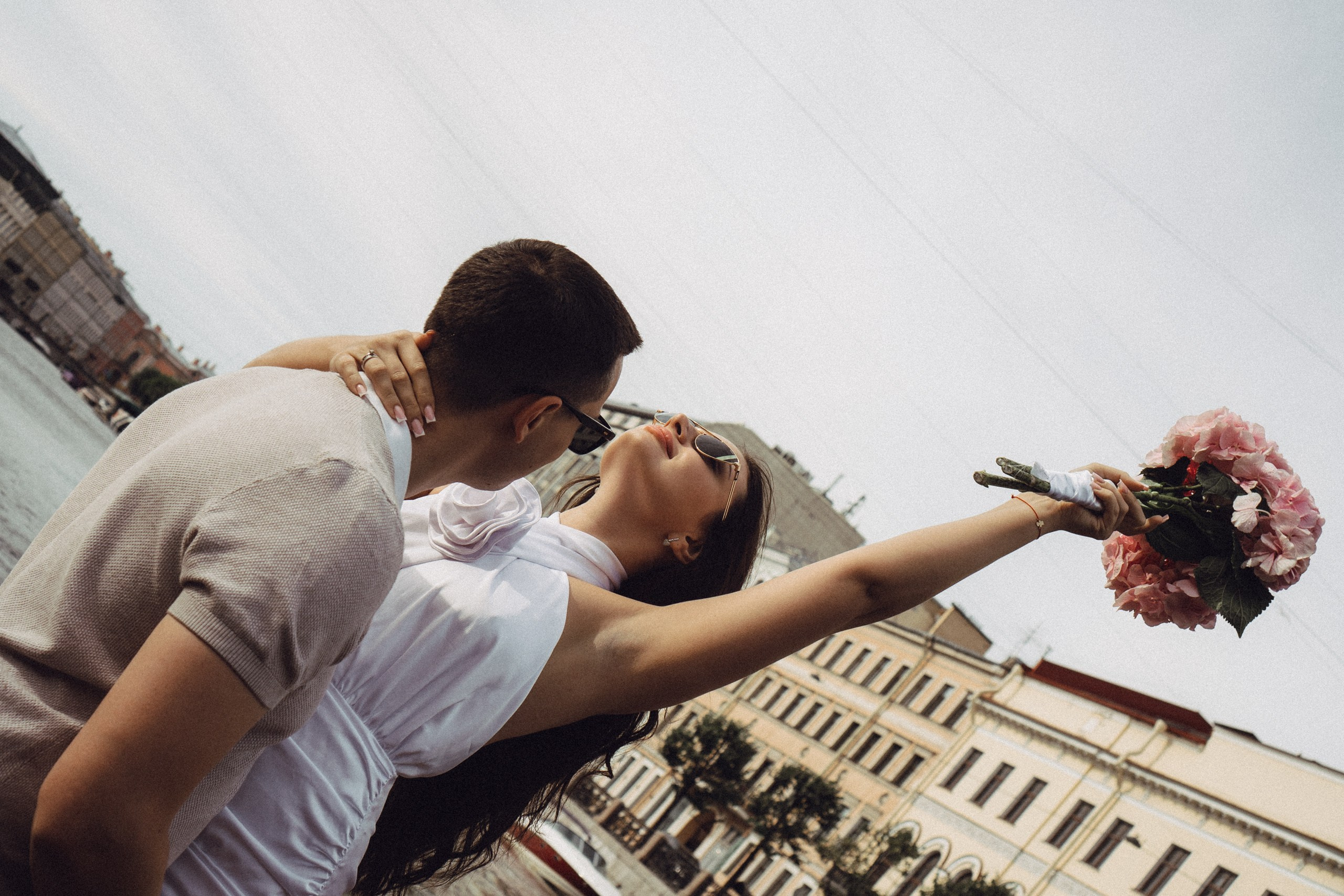 СВАДЕНБНАЯ СЬЕМКА НА КАТЕРЕ ПО КАНАЛАМ САНКТ-ПЕТЕРБУРГА И В АКВАТОРИИ НЕВЫ. Профессиональный фотограф, Санкт-Петербург — Виктория Богомолова