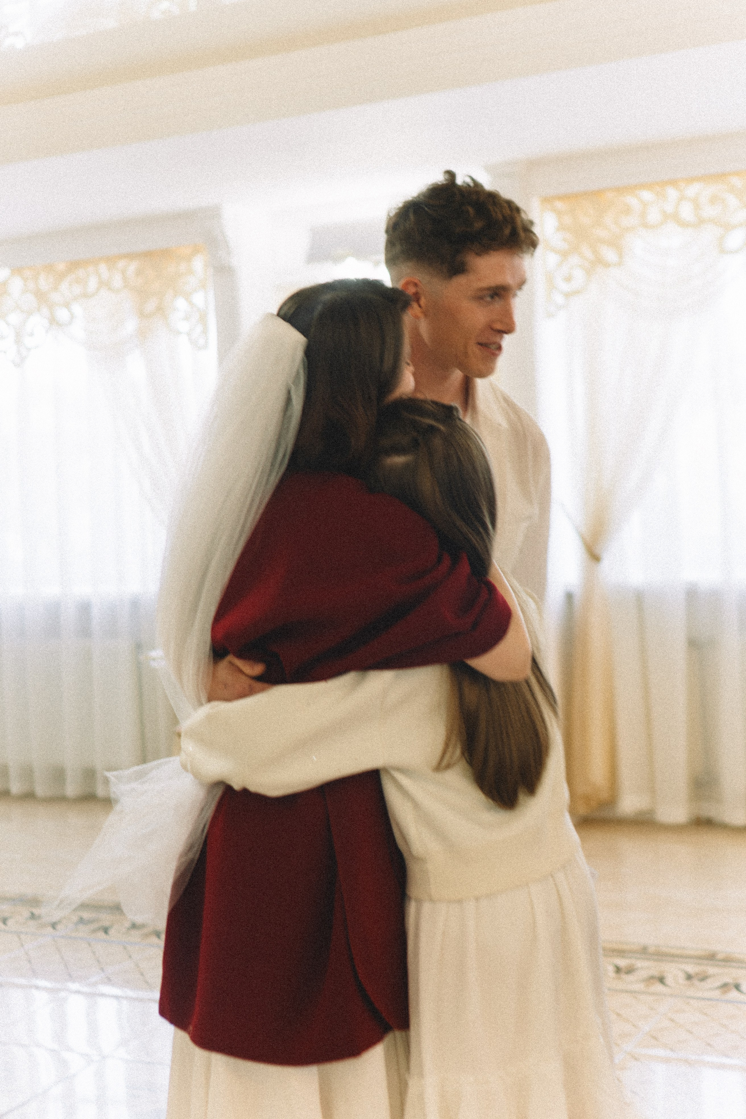 СВАДЕБНАЯ СЬЕМКА В ПЕТЕРГОФЕ И СЬЕМКА РЕПОРТАЖА В ЗАГСЕ ПЕТЕРГОФА. Профессиональный фотограф, Санкт-Петербург — Виктория Богомолова