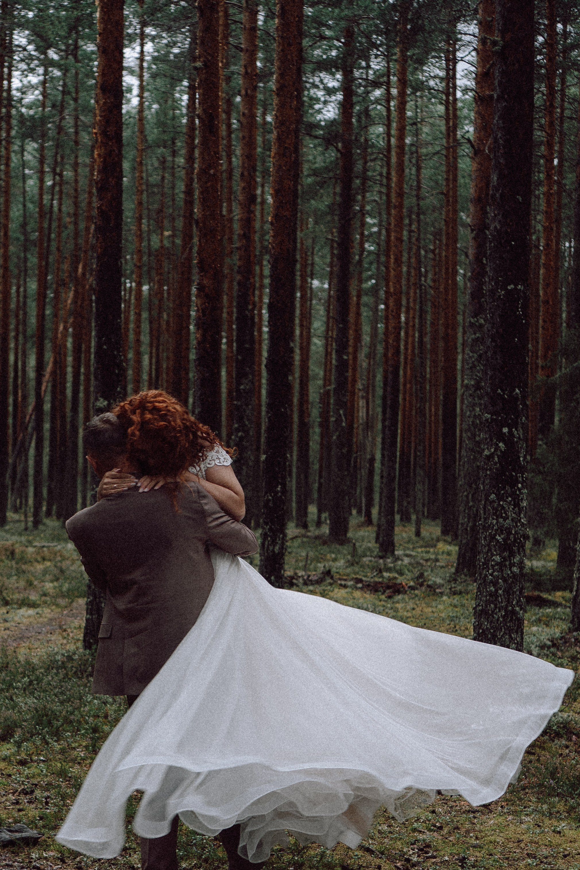 СВАДЕБНАЯ ФОТОСЕССИИЯ ПАРЫ В ГОРОДЕ ПРИОЗЕРСК В СОСНОВОМ ЛЕСУ И С ПИКАПОМ. Профессиональный фотограф, Санкт-Петербург — Виктория Богомолова