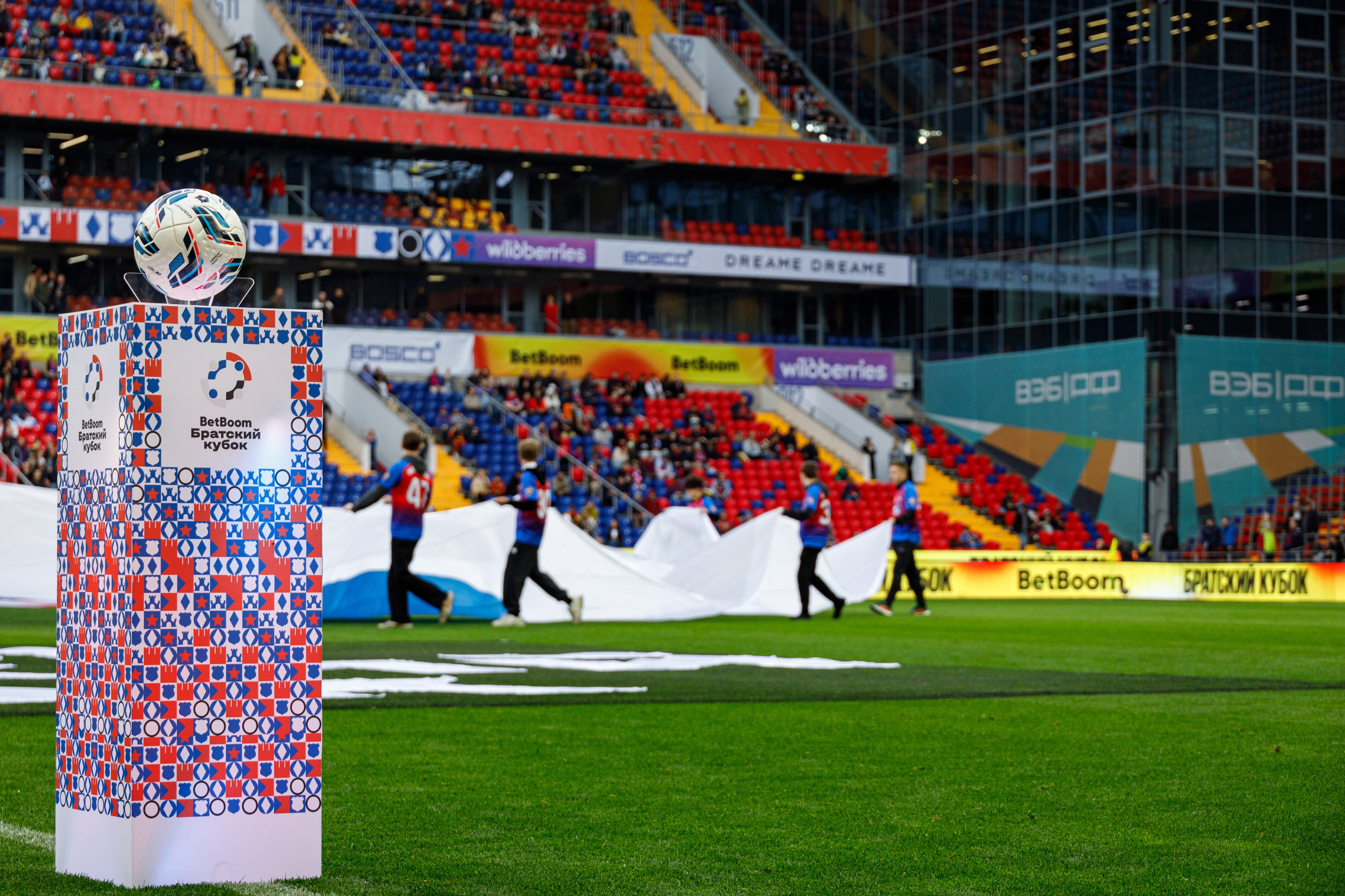 ФУТБОЛ: ЦСКА — ПАРТИЗАН. Фотограф Павел Подшивалов