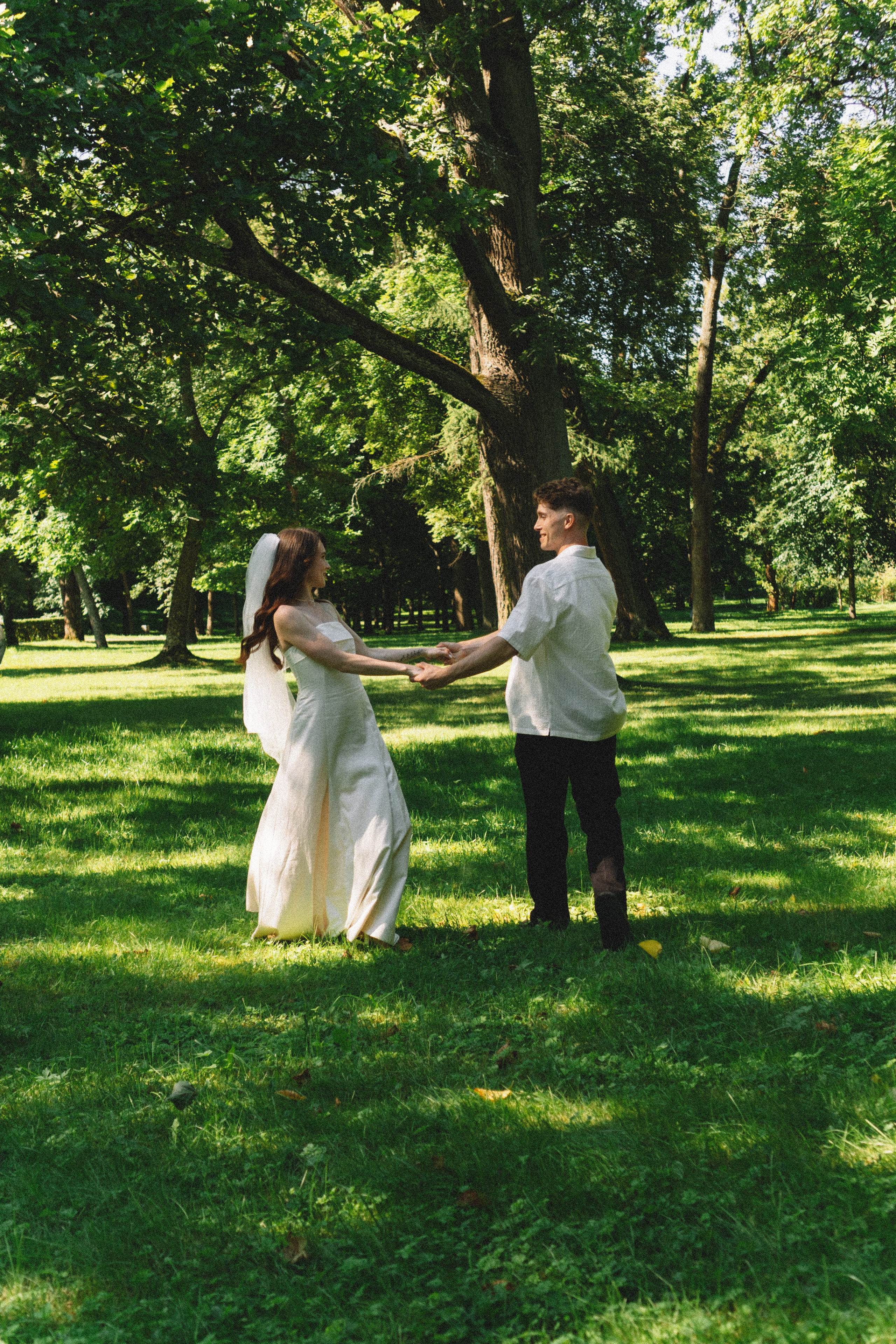 СВАДЕБНАЯ СЬЕМКА В ПЕТЕРГОФЕ И СЬЕМКА РЕПОРТАЖА В ЗАГСЕ ПЕТЕРГОФА. Профессиональный фотограф, Санкт-Петербург — Виктория Богомолова