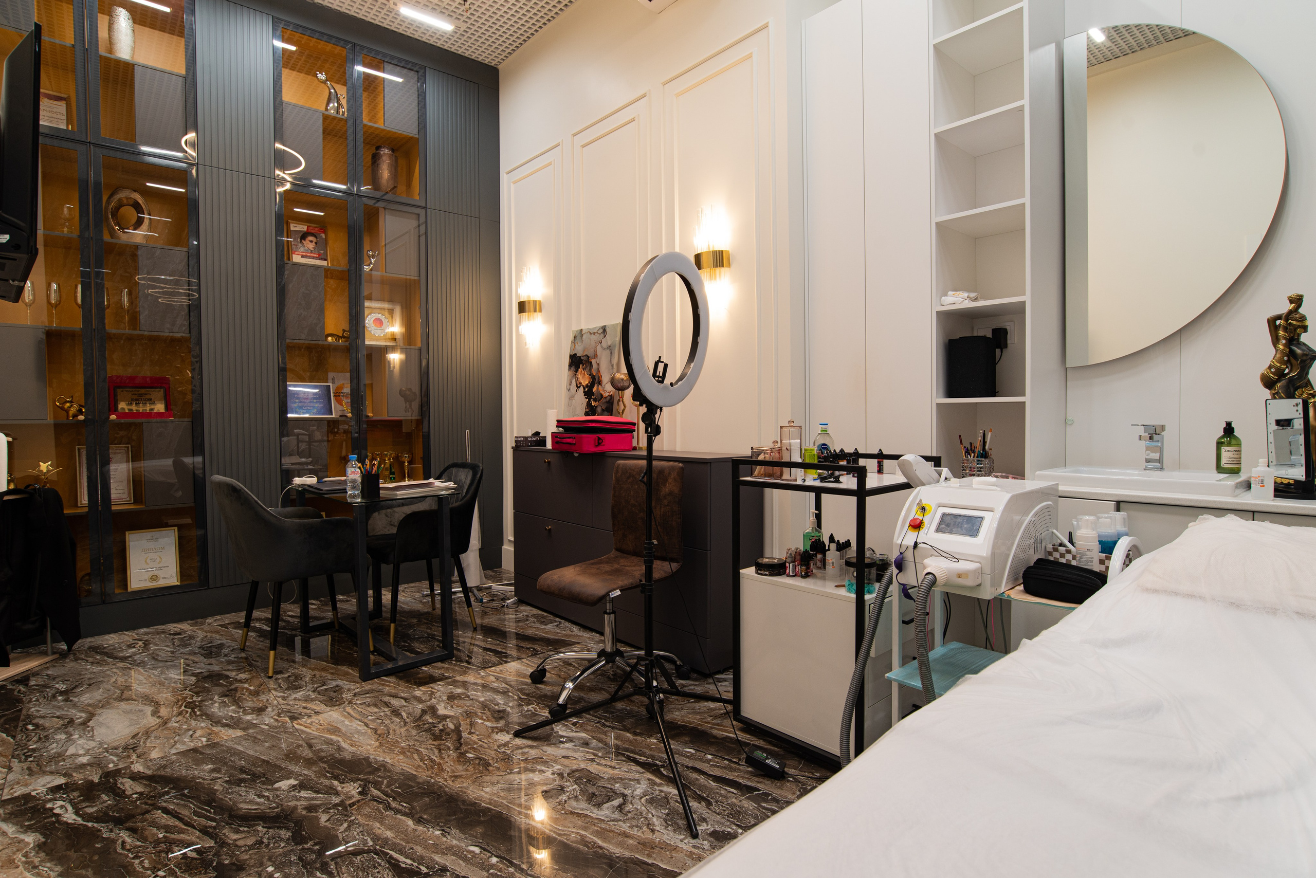 Интерьерная съёмка салонов красоты Makeup Tattoo. Репортажный и персональный фотограф в Москве