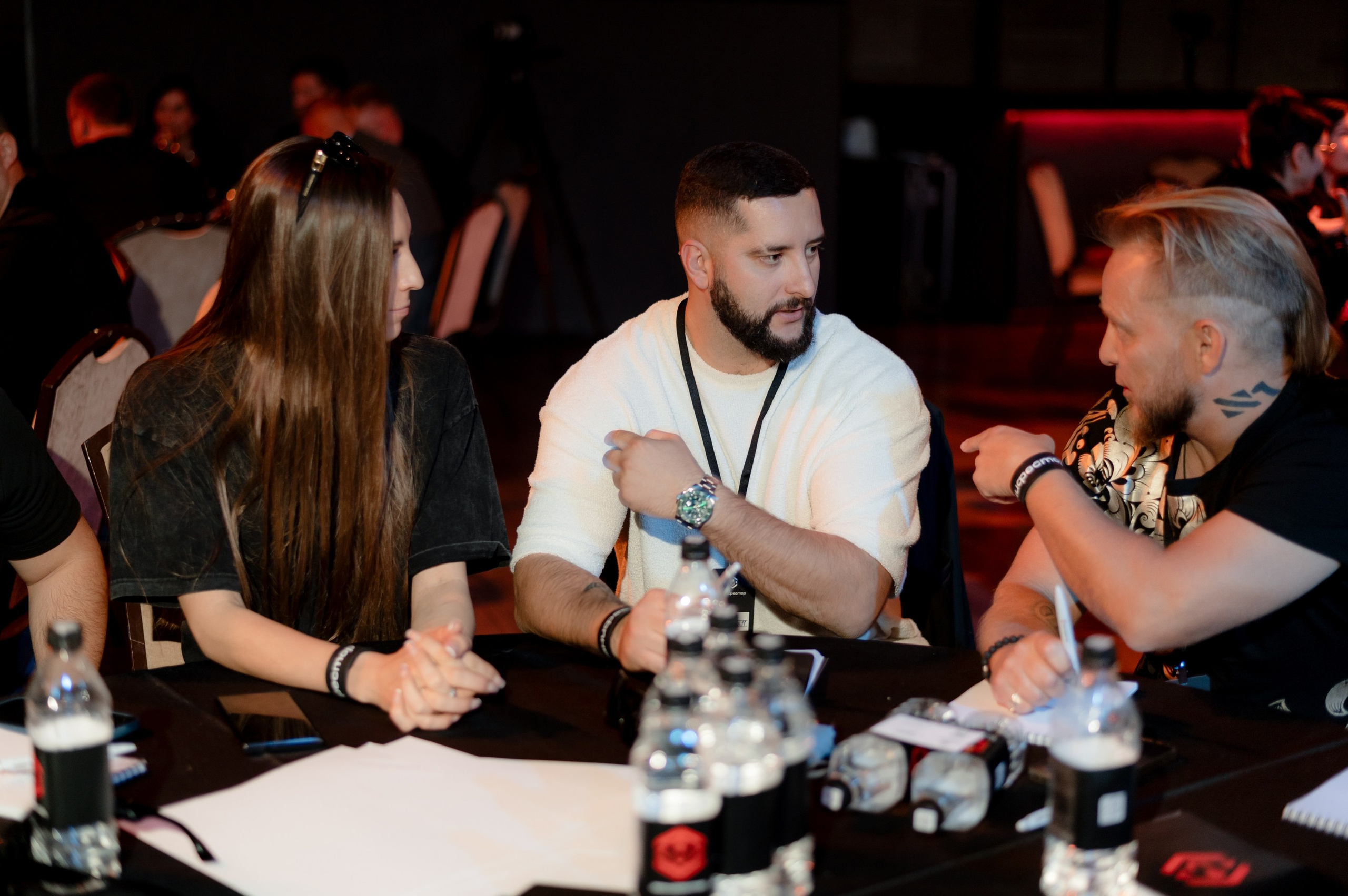 Манифестор. Фотограф в Москве. Антон S