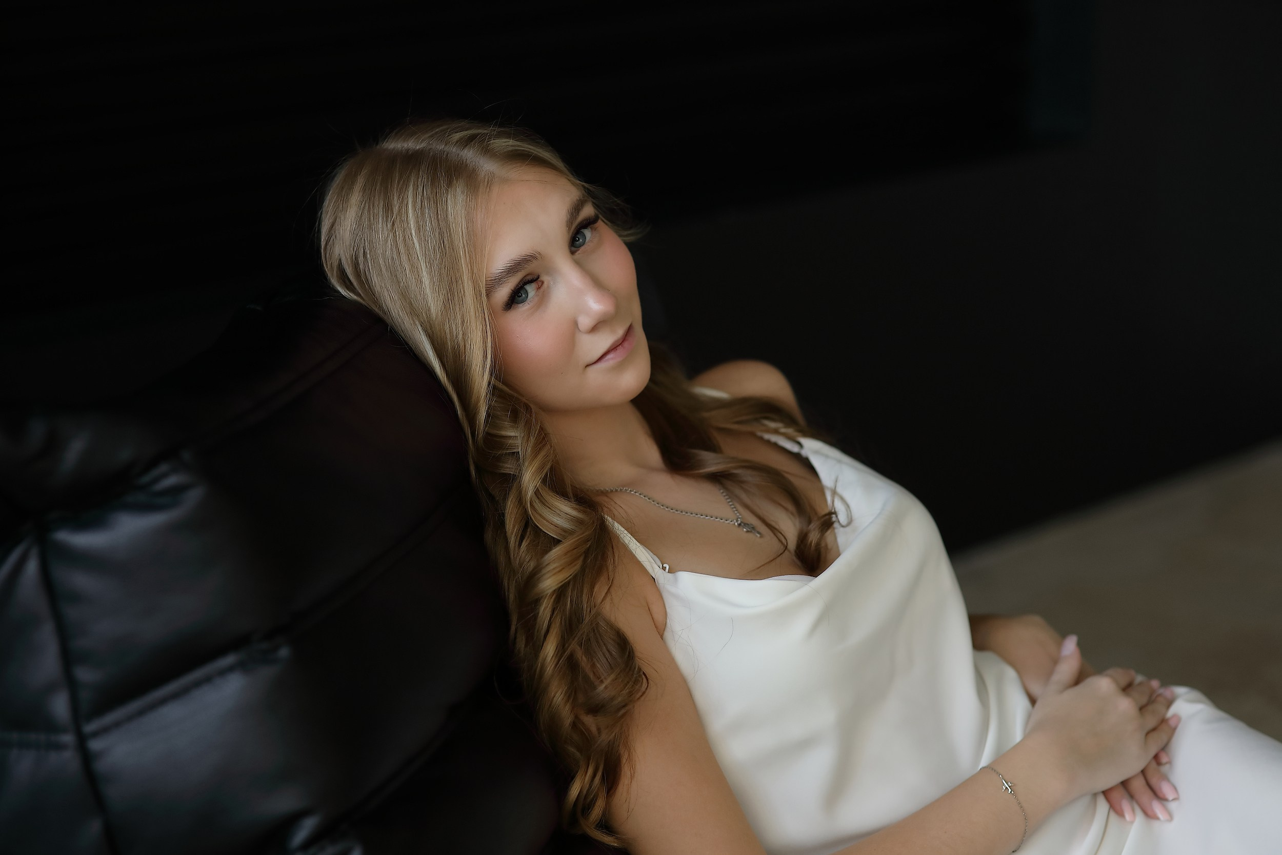 Фотосессия в подарок на 18 летие. Свадебный и семейный фотограф и видеограф в Екатеринбурге Полянские Тимур и Анастасия