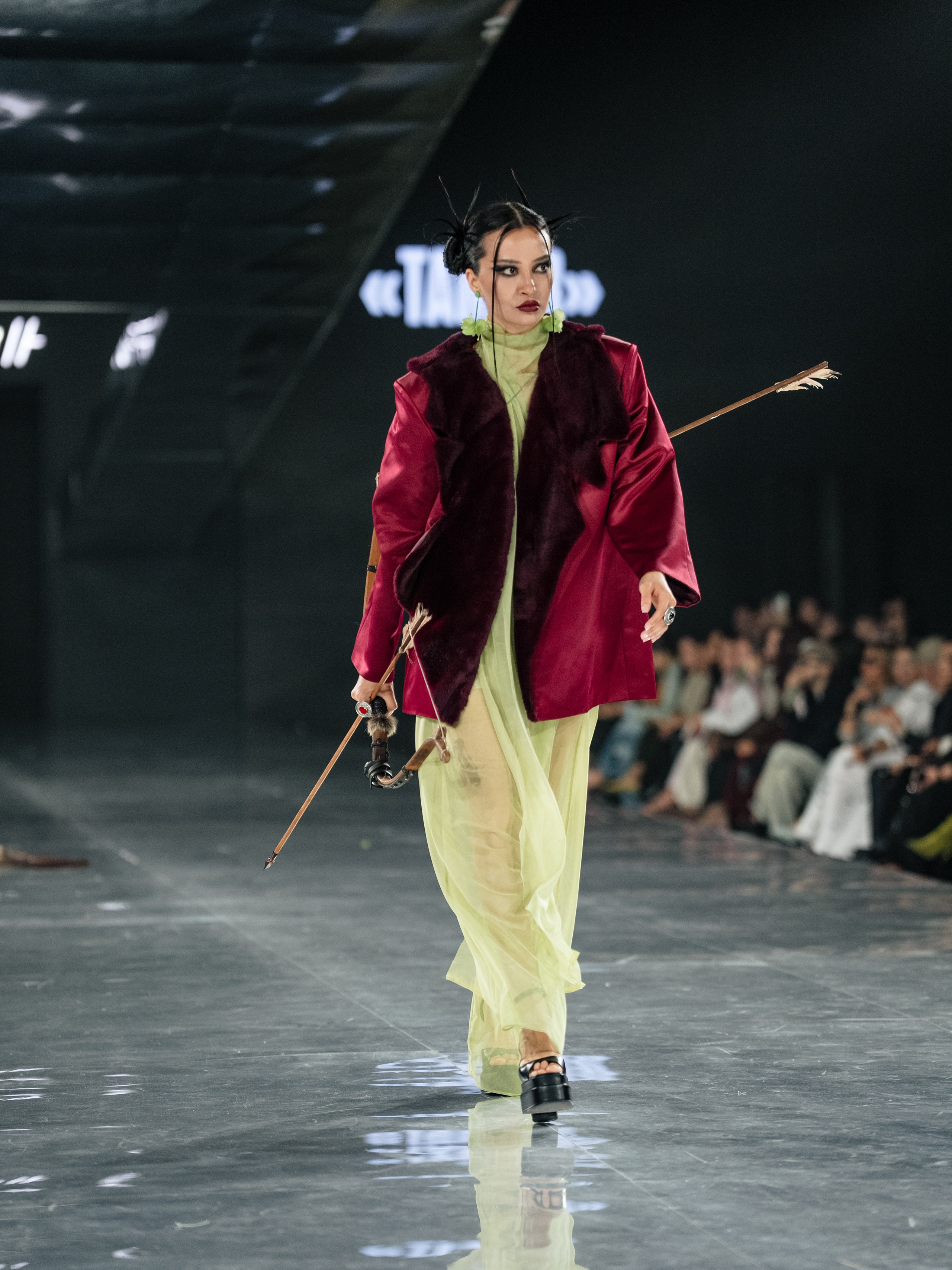 Visa Fashion Week SAKH. Сайт Алматинского НЮ АРТ, будуар и фэшн фотографа Дениса Карпенко