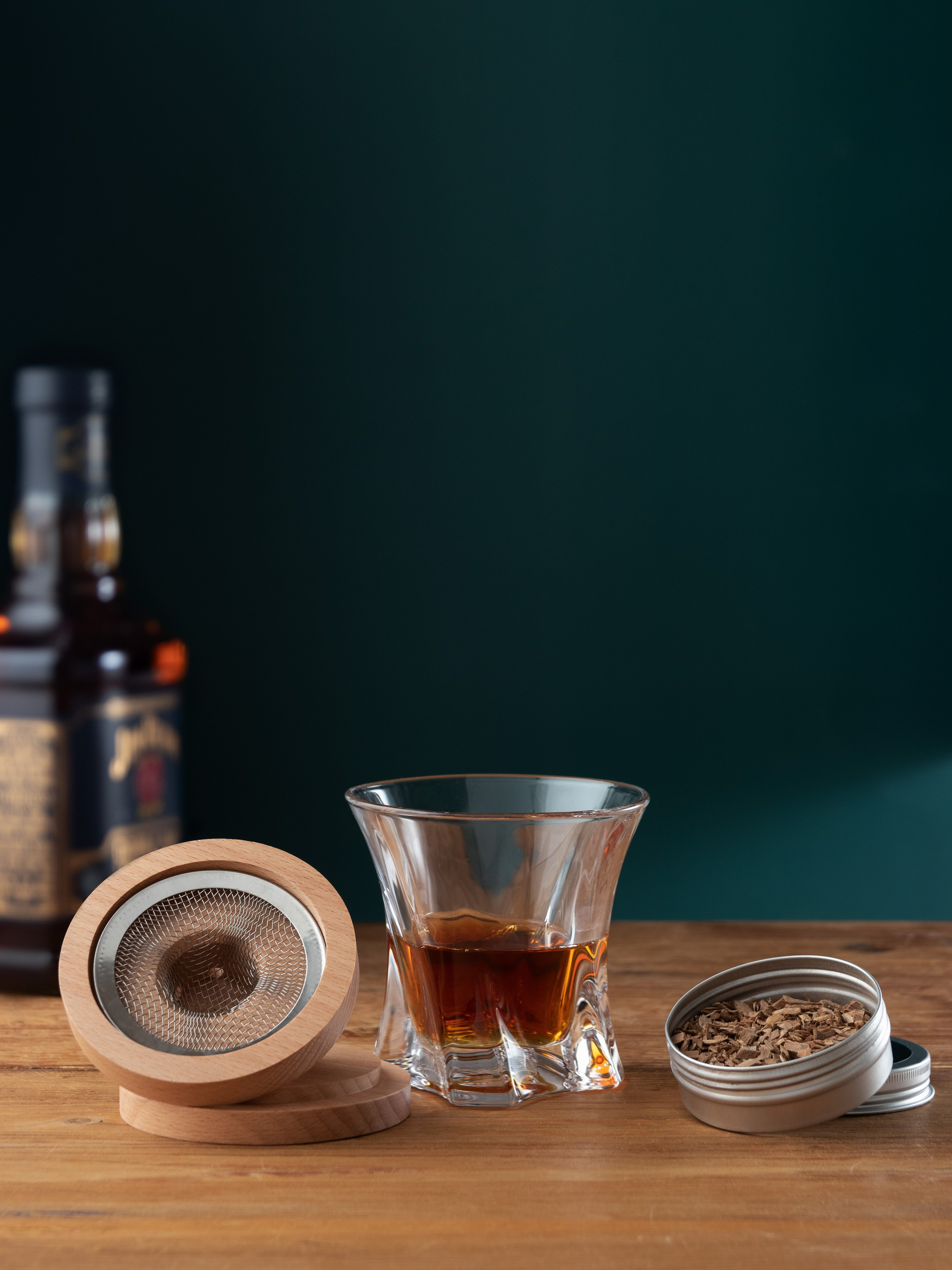 Окуриватель для виски. Предметный фотограф Северова Екатерина | Профессиональная предметная съёмка фото и видео в Санкт-Петербурге