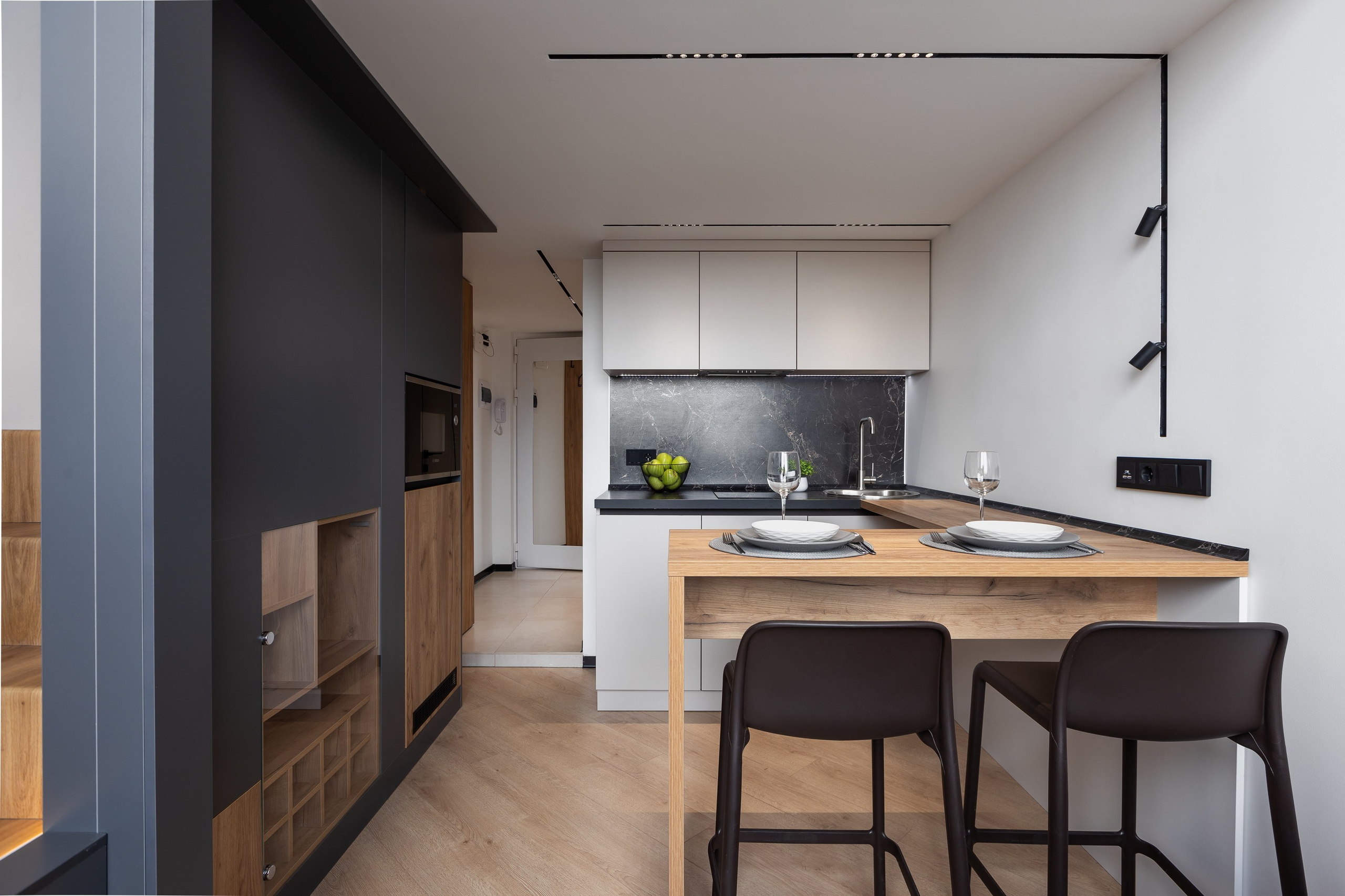 Апартаменты с антресолью. Интерьерный фотограф в Москве Роман Потапов