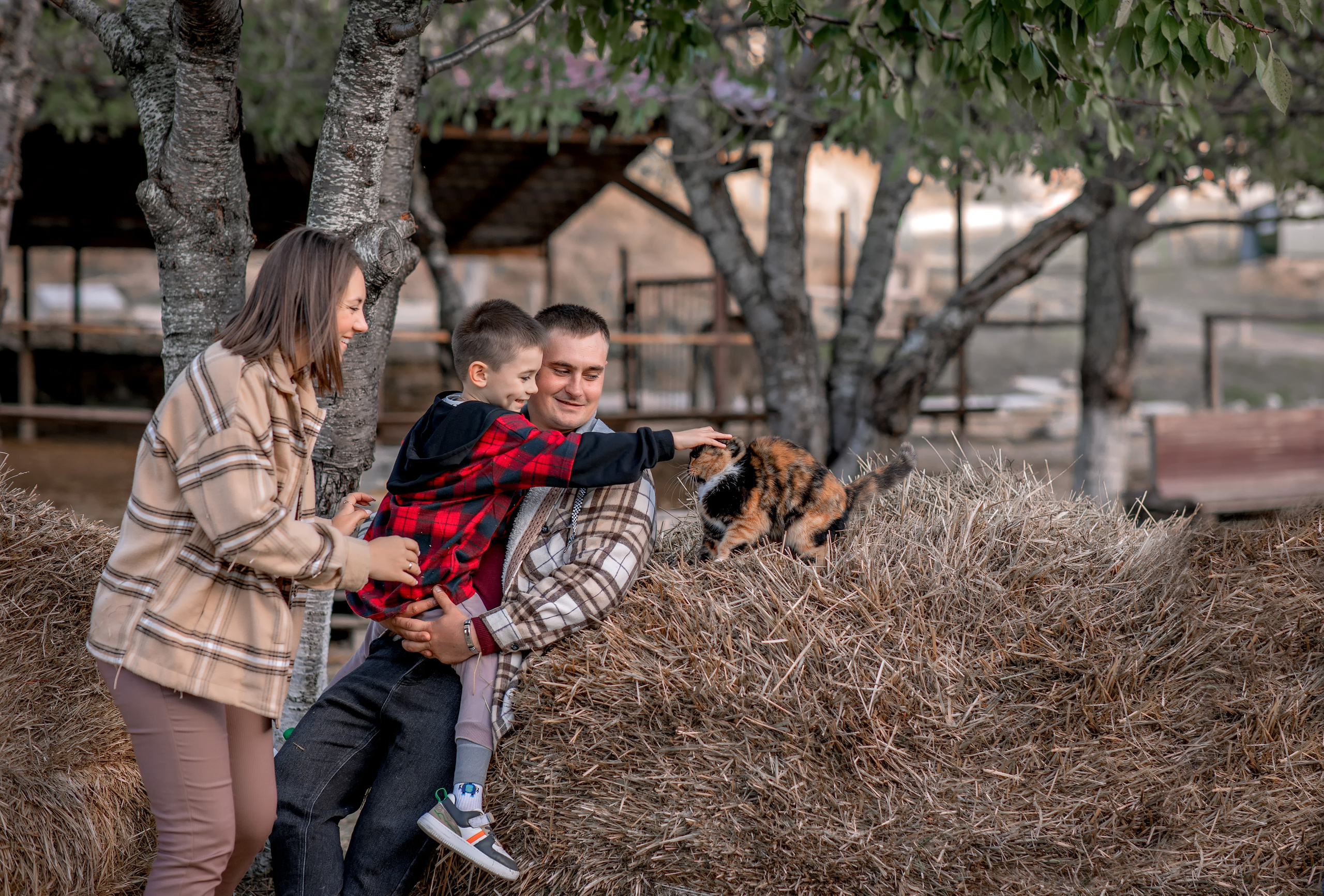 Выездная семейная фотосессия. Фотограф-стилист Крым Прокат одежды в Крыму. Фотосессии в Крыму
