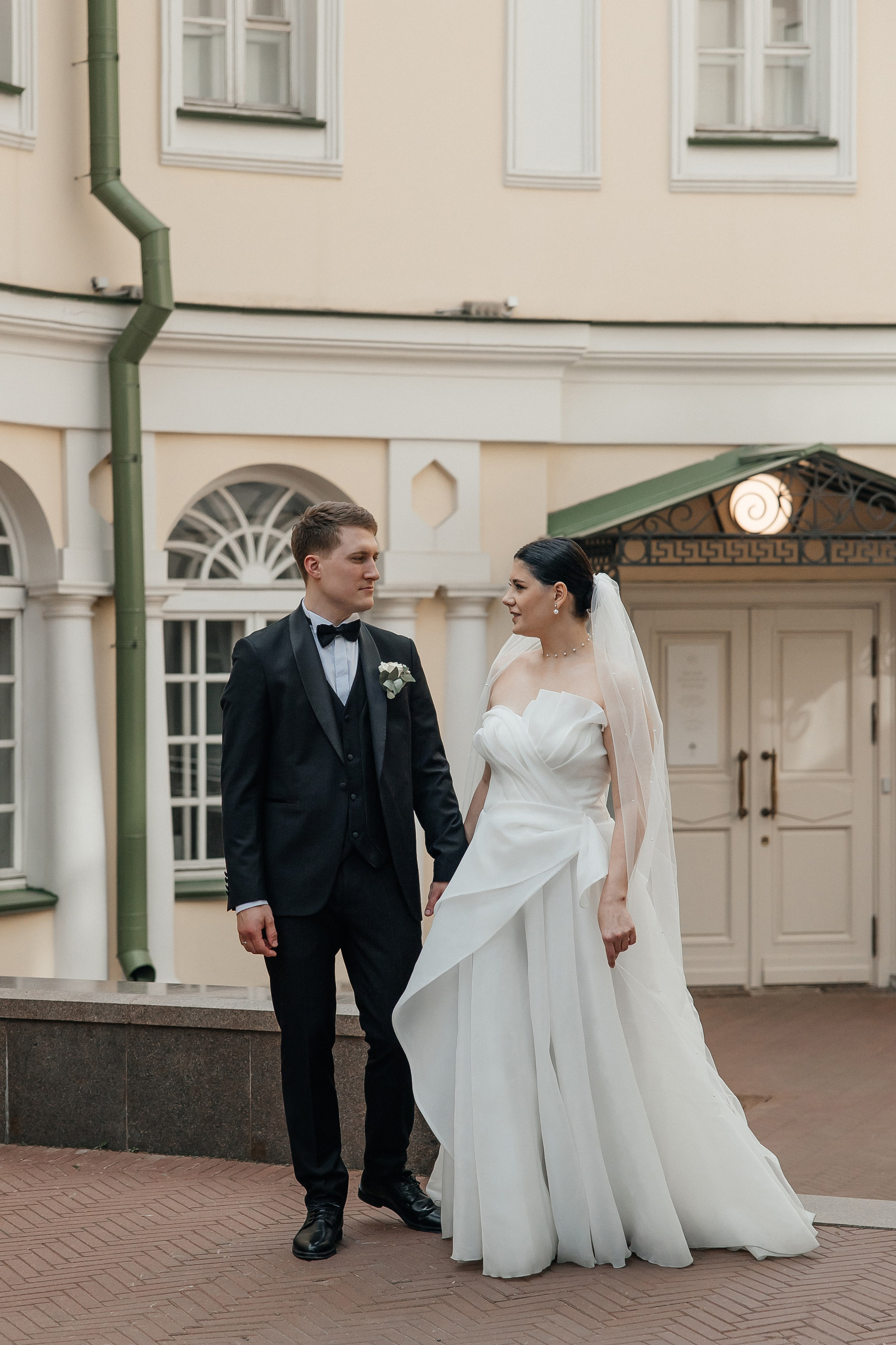 Свадебная фотосессия в Усадьбе Васильчиковых (музей военной формы)