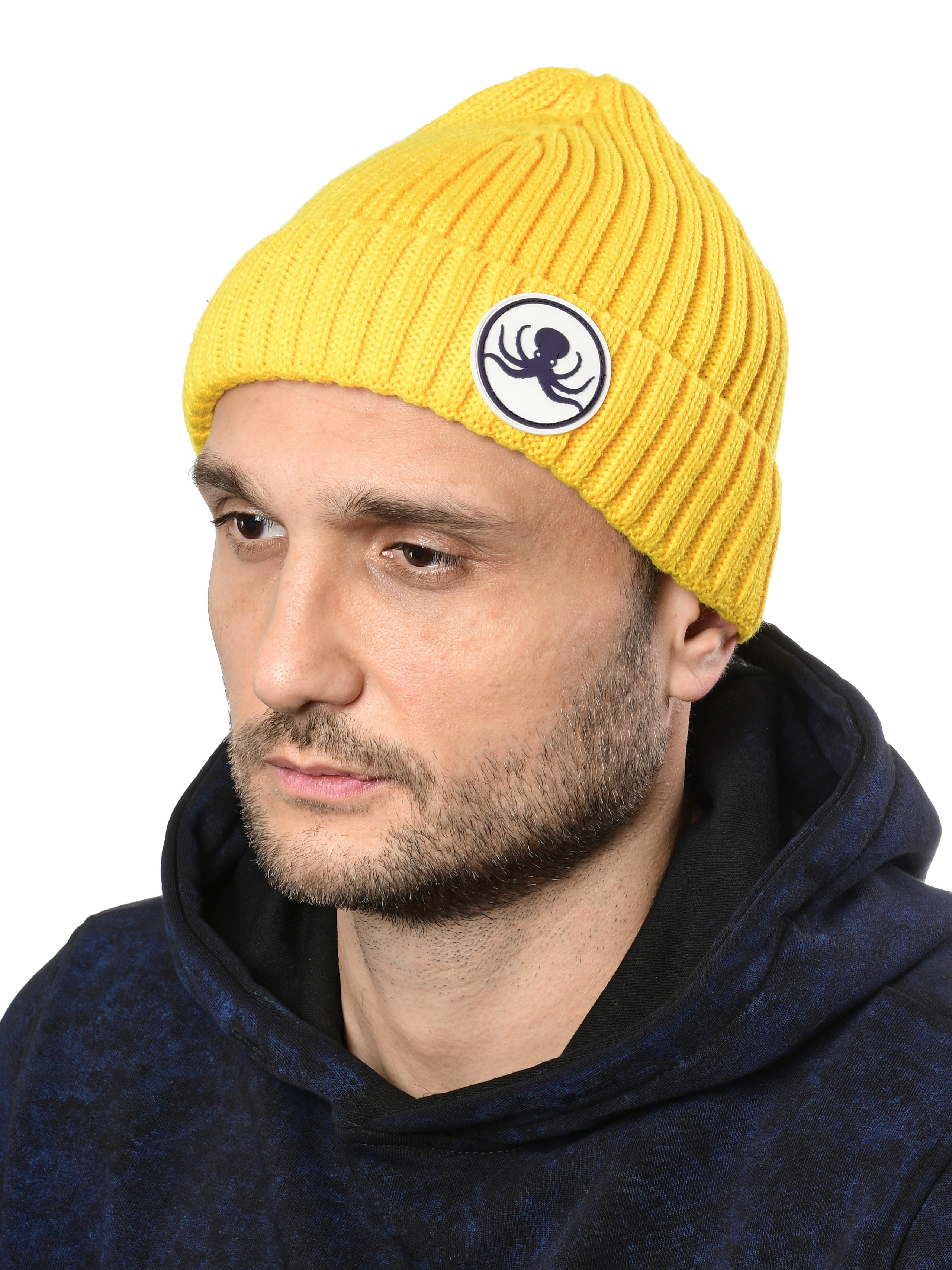 Съёмка шапки на модели