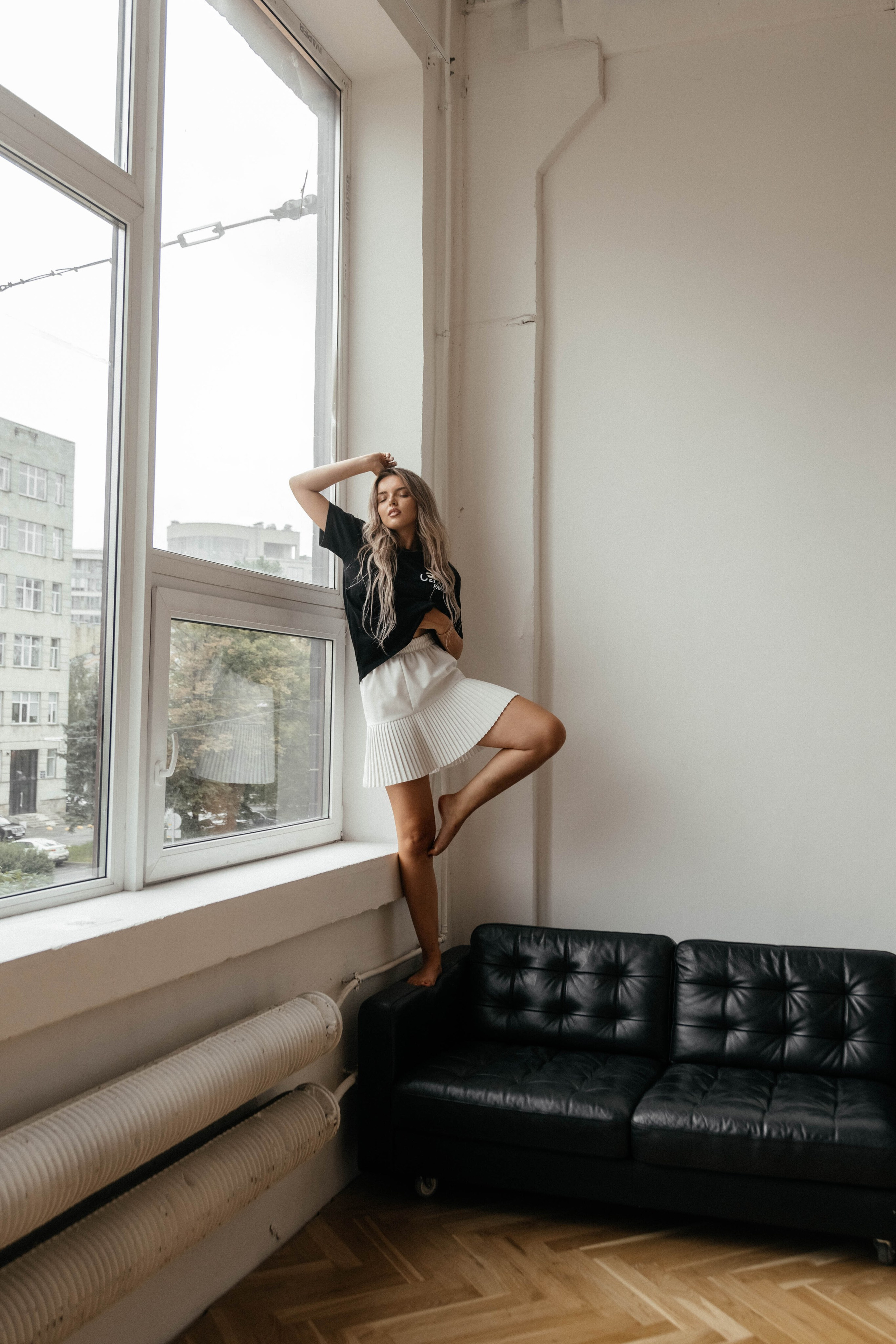 Катя. Минимализм в студии. Фотограф Ксения Третьякова, Санкт-Петербург