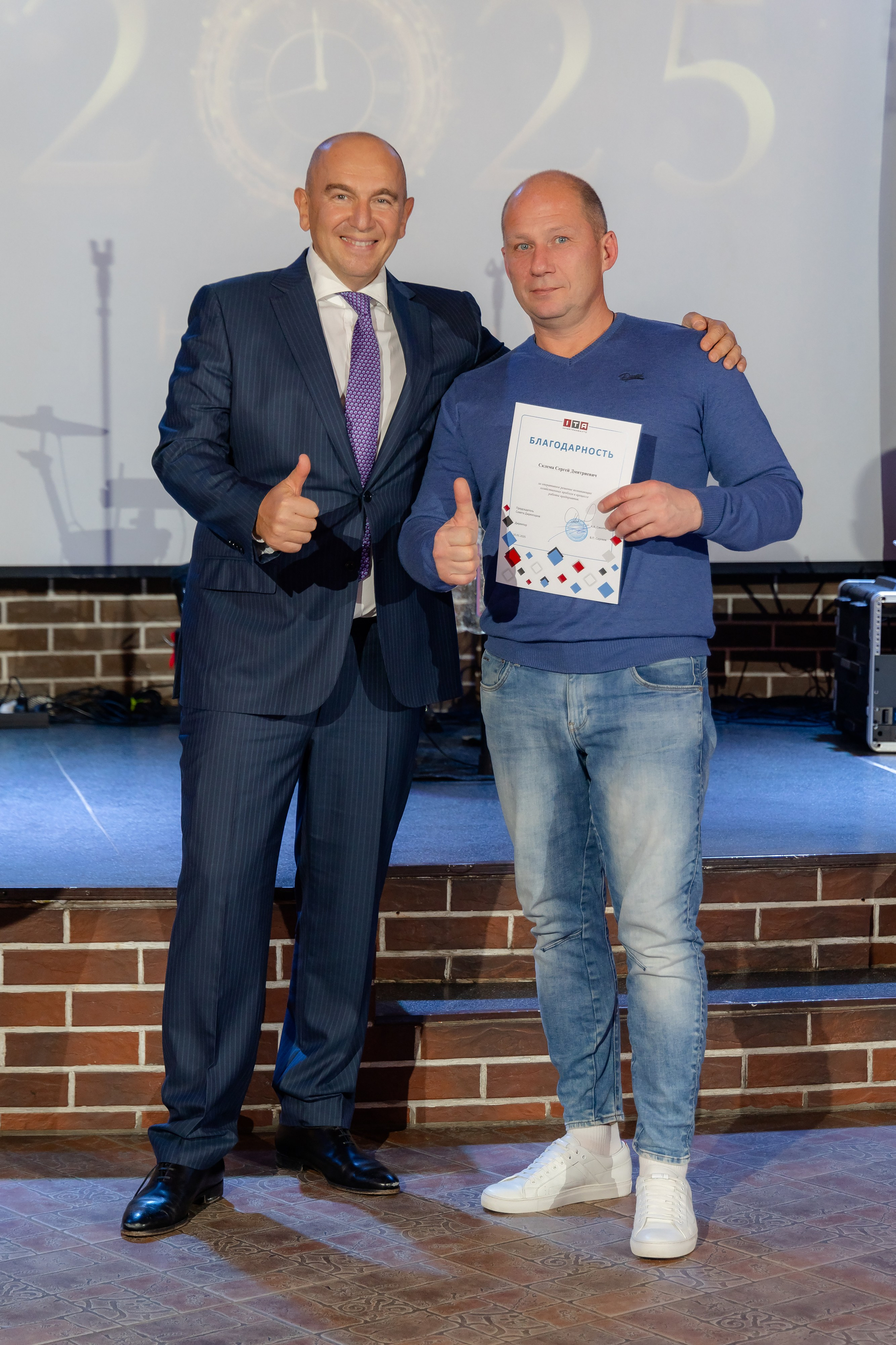 Корпоративная новогодняя съемка для логистической компании ИТА. Свадебный фотограф в Минске/Беларуси Сергей Спиридонов