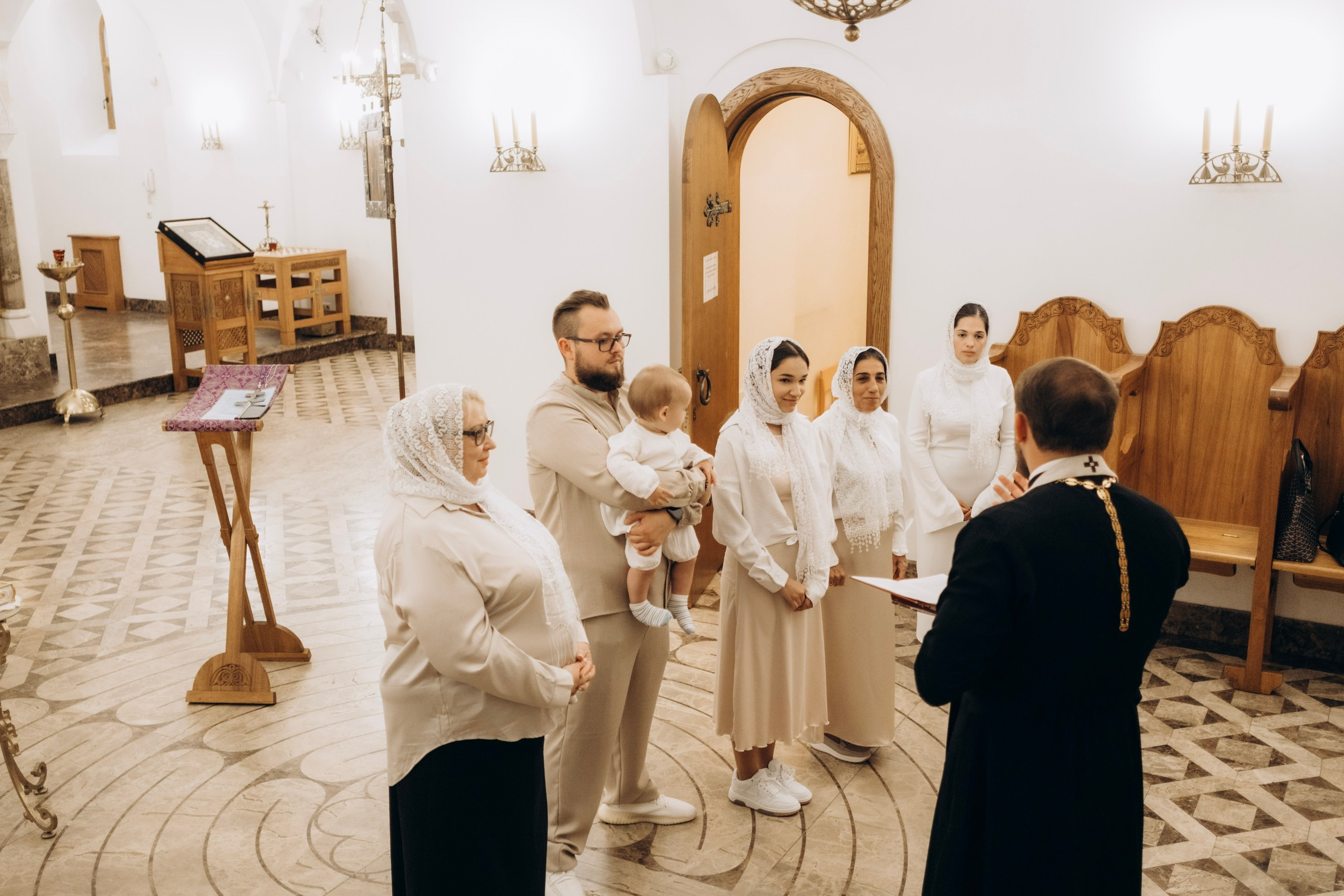 Крещение Дмитрия и Тихона. Главная