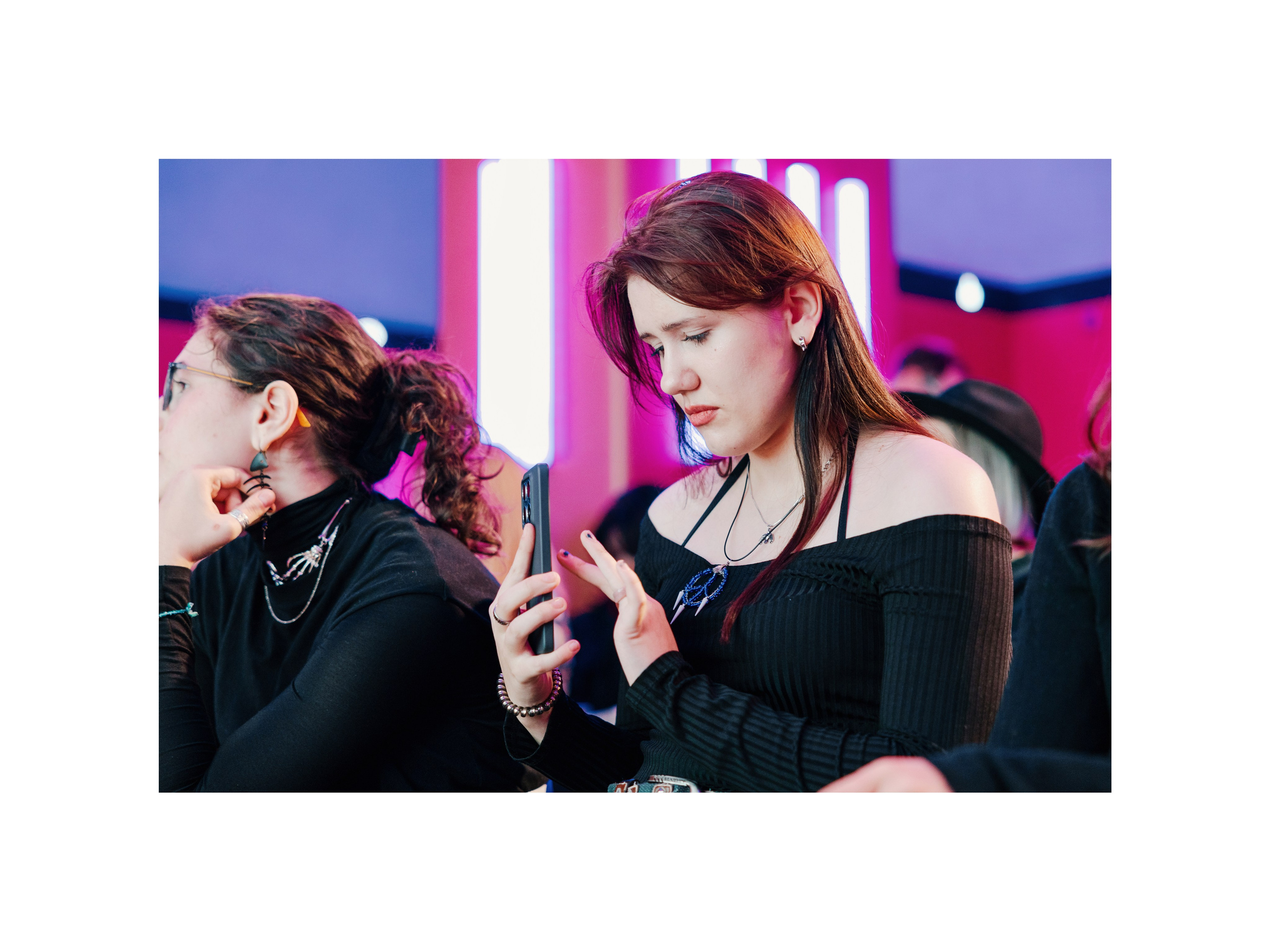 Белый Шум Хлебозавод. Портретный и ивент-фотограф в Москве