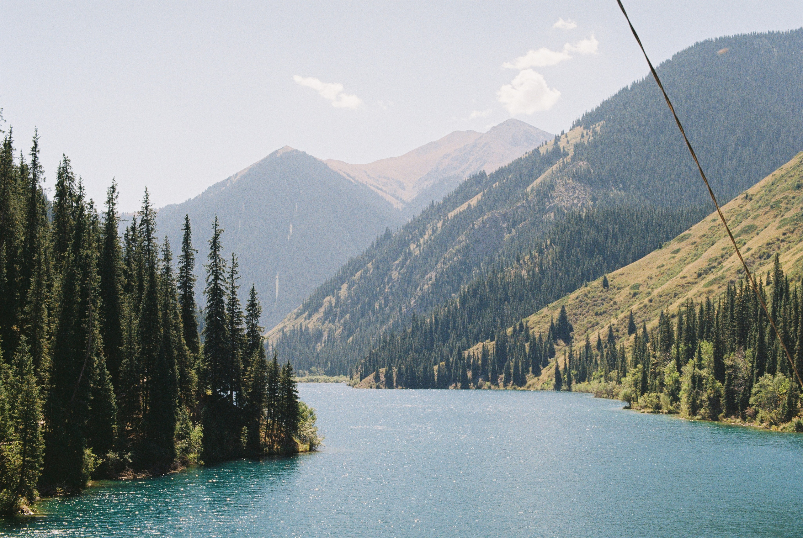 2025 — Путешествия на плёнку. Фотограф в Алматы — Алексей Коньков | Репортаж, свадьбы, портреты