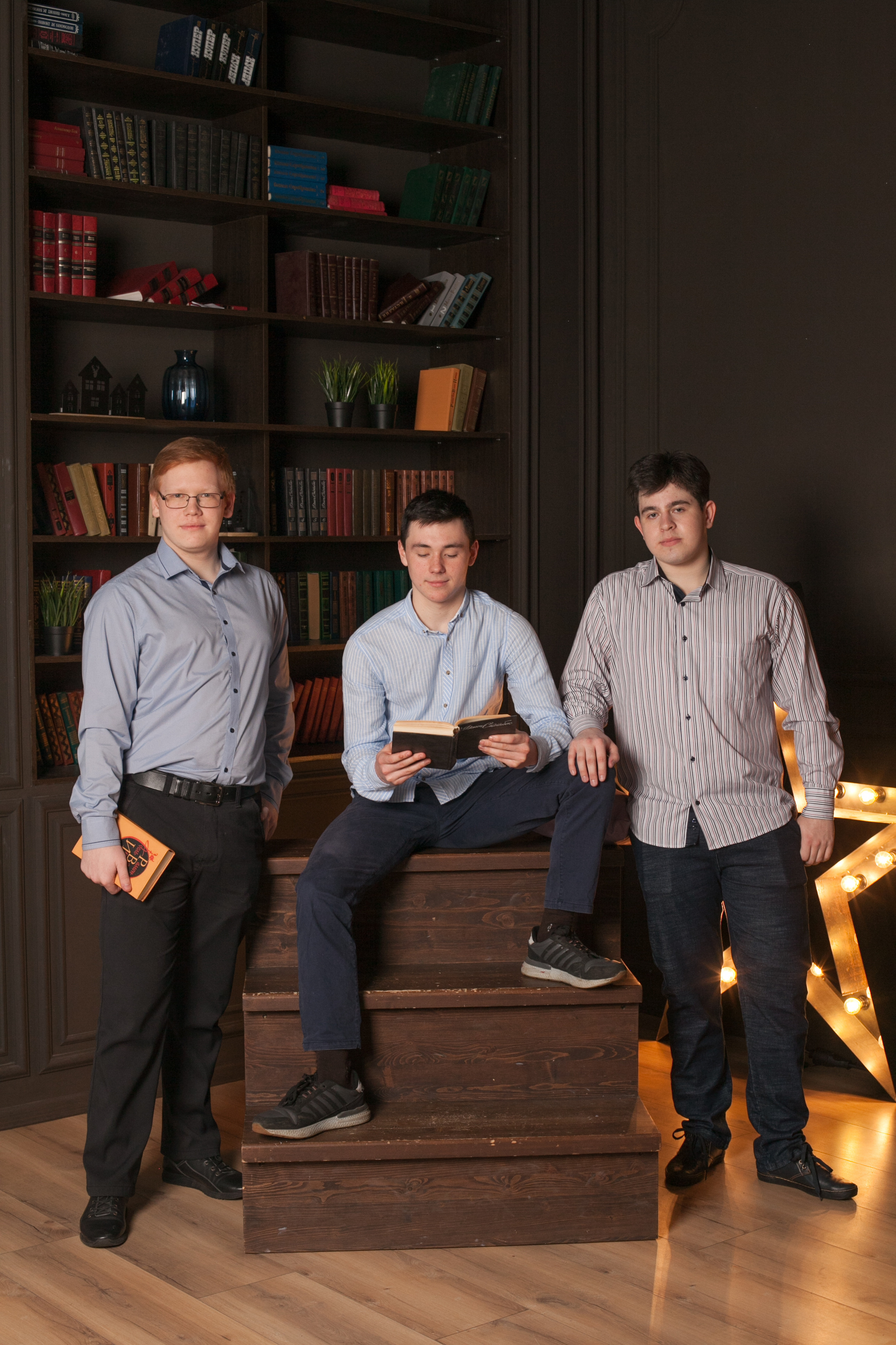 51 школа Ярославль. Ирина Коновалова школьный фотограф. Выпускные альбомы Ярославль