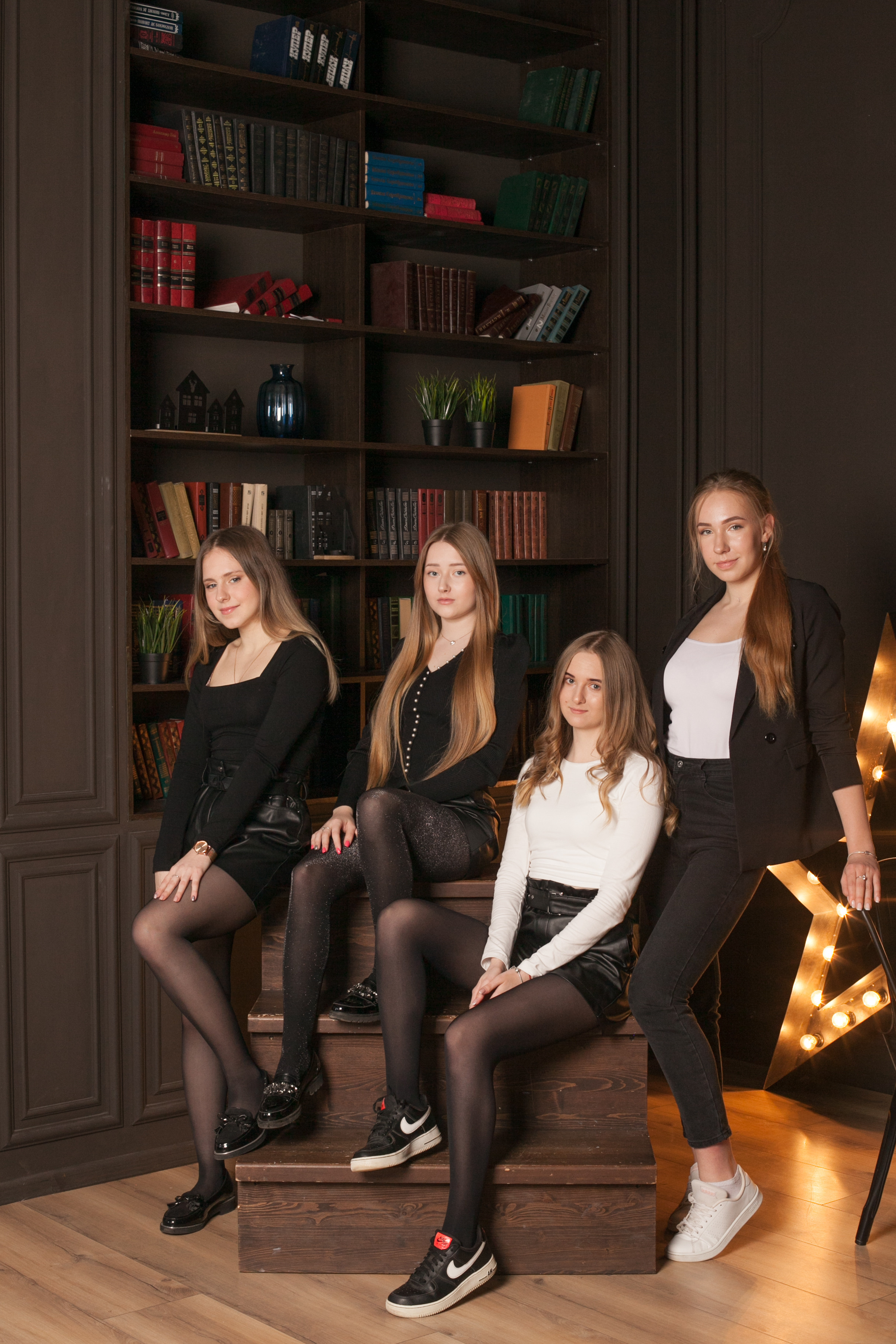 51 школа Ярославль. Ирина Коновалова школьный фотограф. Выпускные альбомы Ярославль