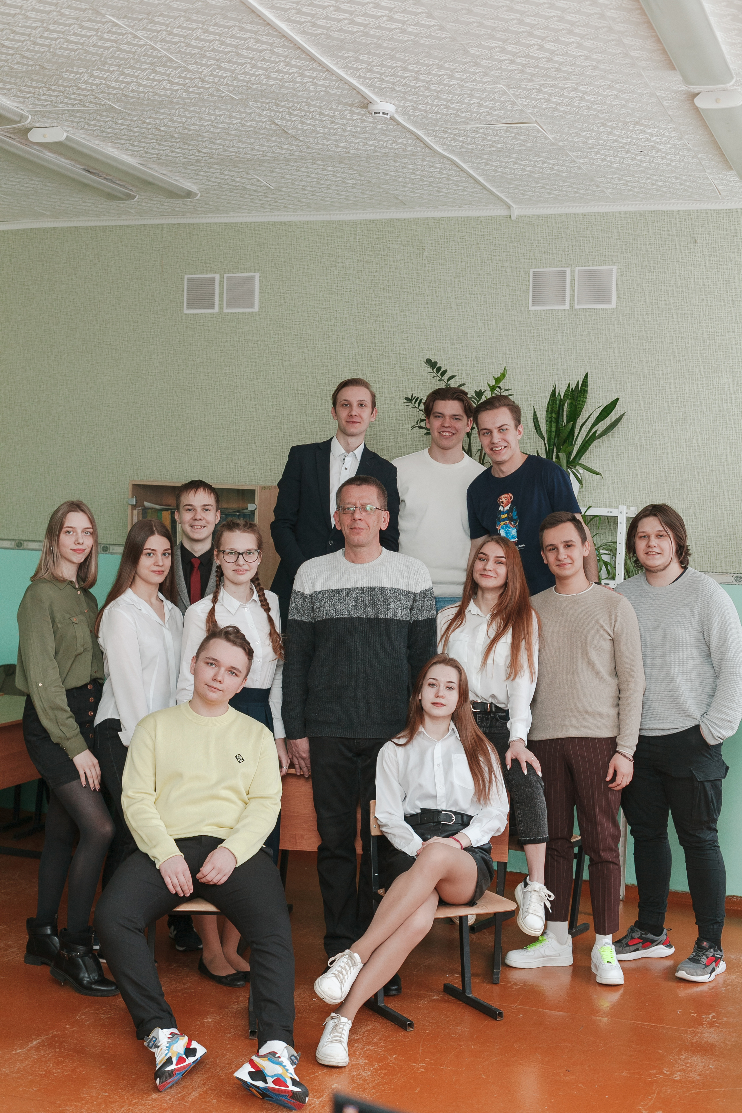 78 школа 11 класс Ярославль. Ирина Коновалова школьный фотограф. Выпускные альбомы Ярославль