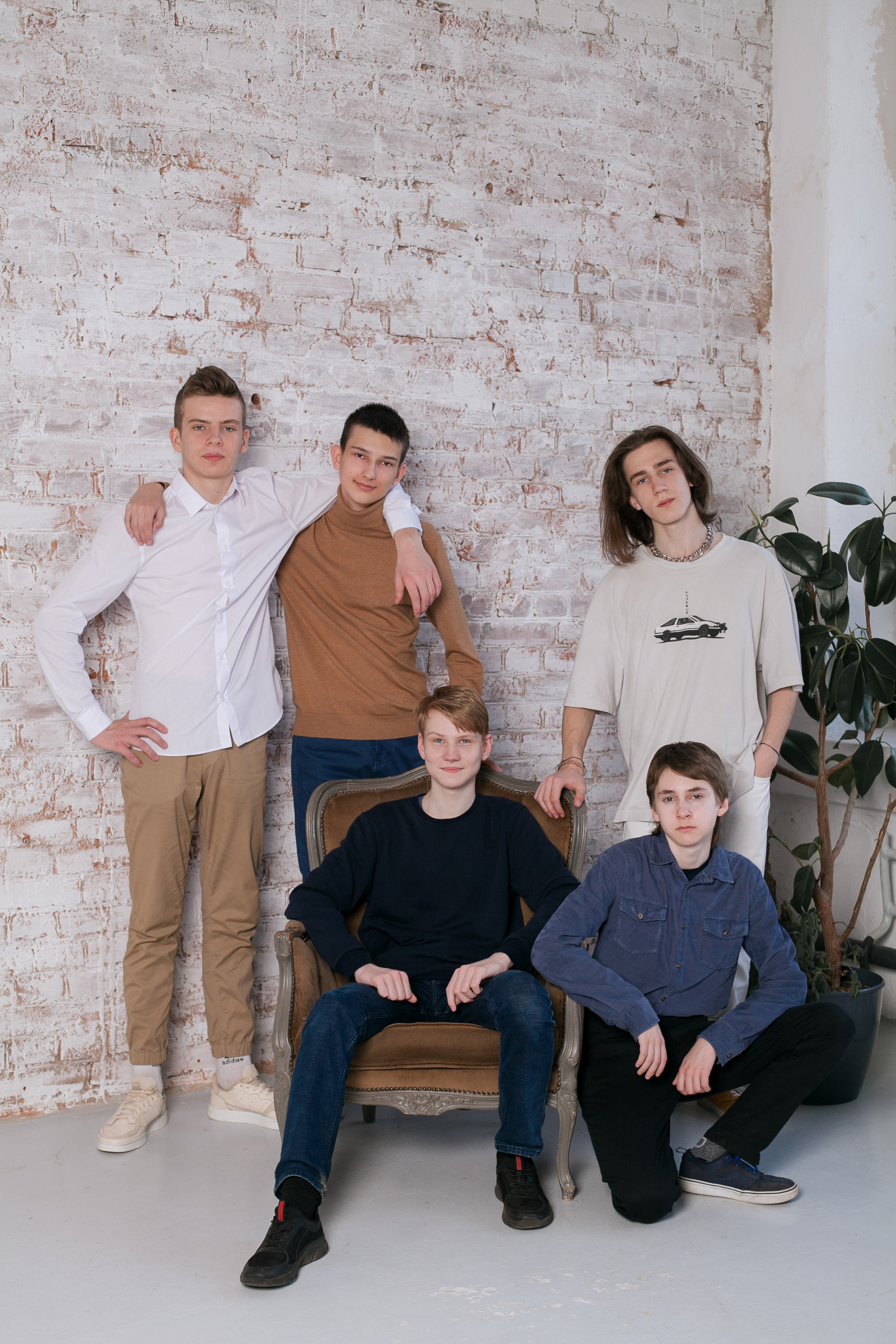 9 класс 37 школа Ярославль. Ирина Коновалова школьный фотограф. Выпускные альбомы Ярославль