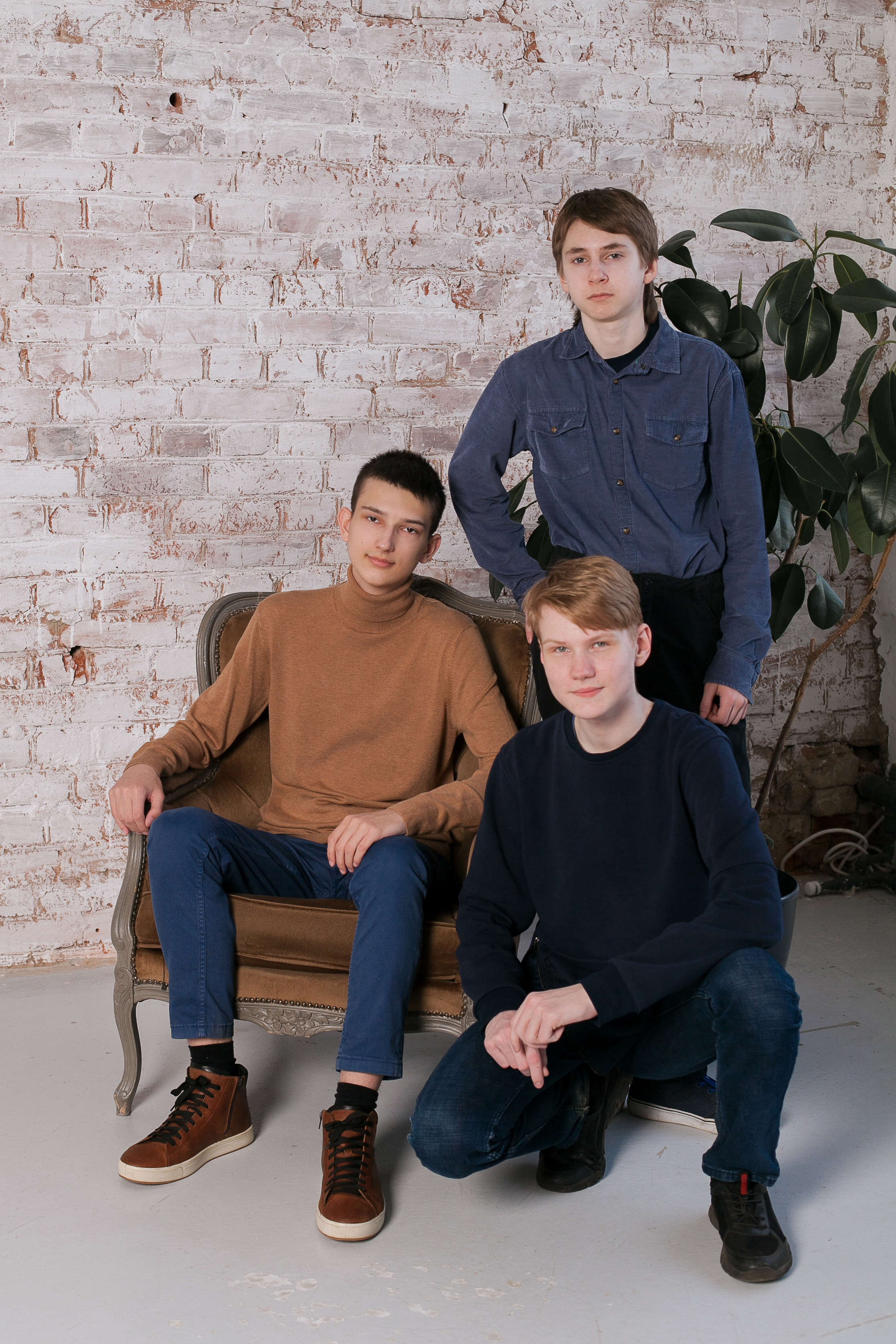 9 класс 37 школа Ярославль. Ирина Коновалова школьный фотограф. Выпускные альбомы Ярославль