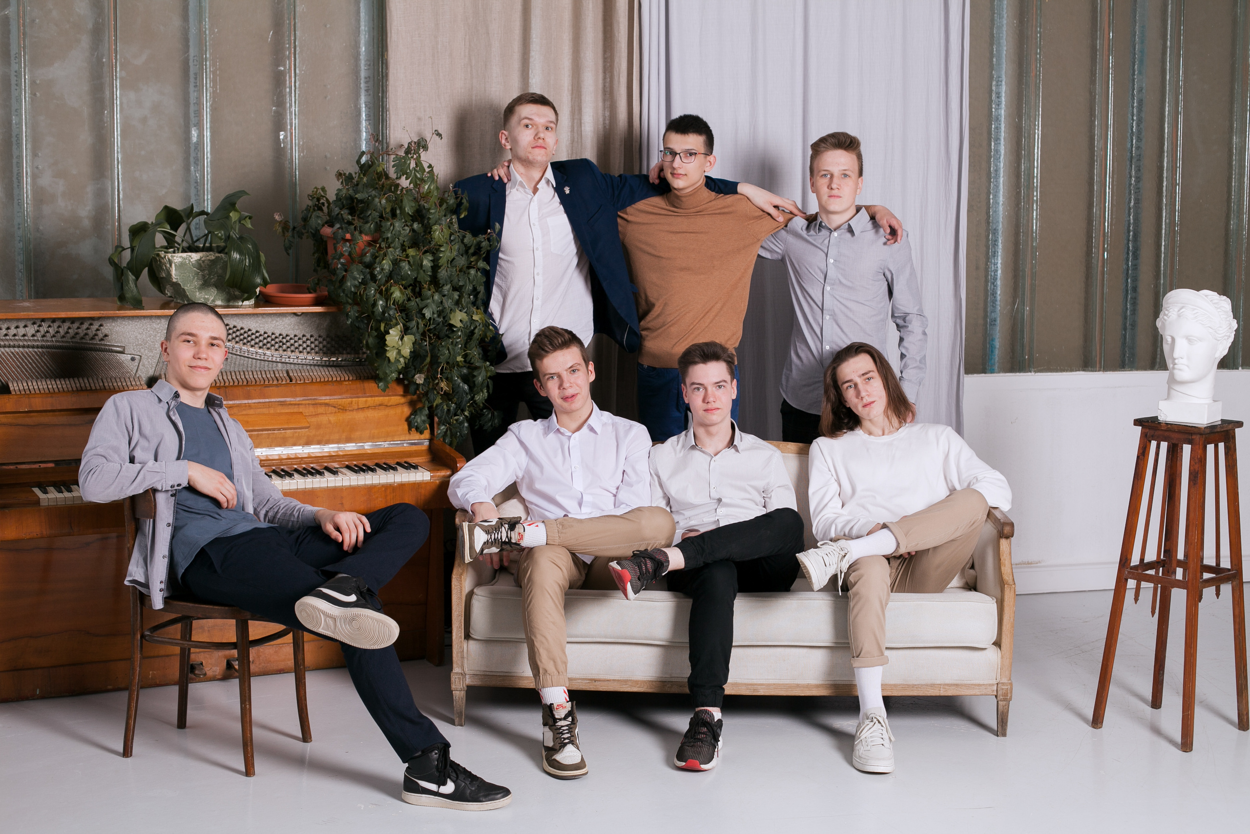 9 класс 37 школа Ярославль. Ирина Коновалова школьный фотограф. Выпускные альбомы Ярославль