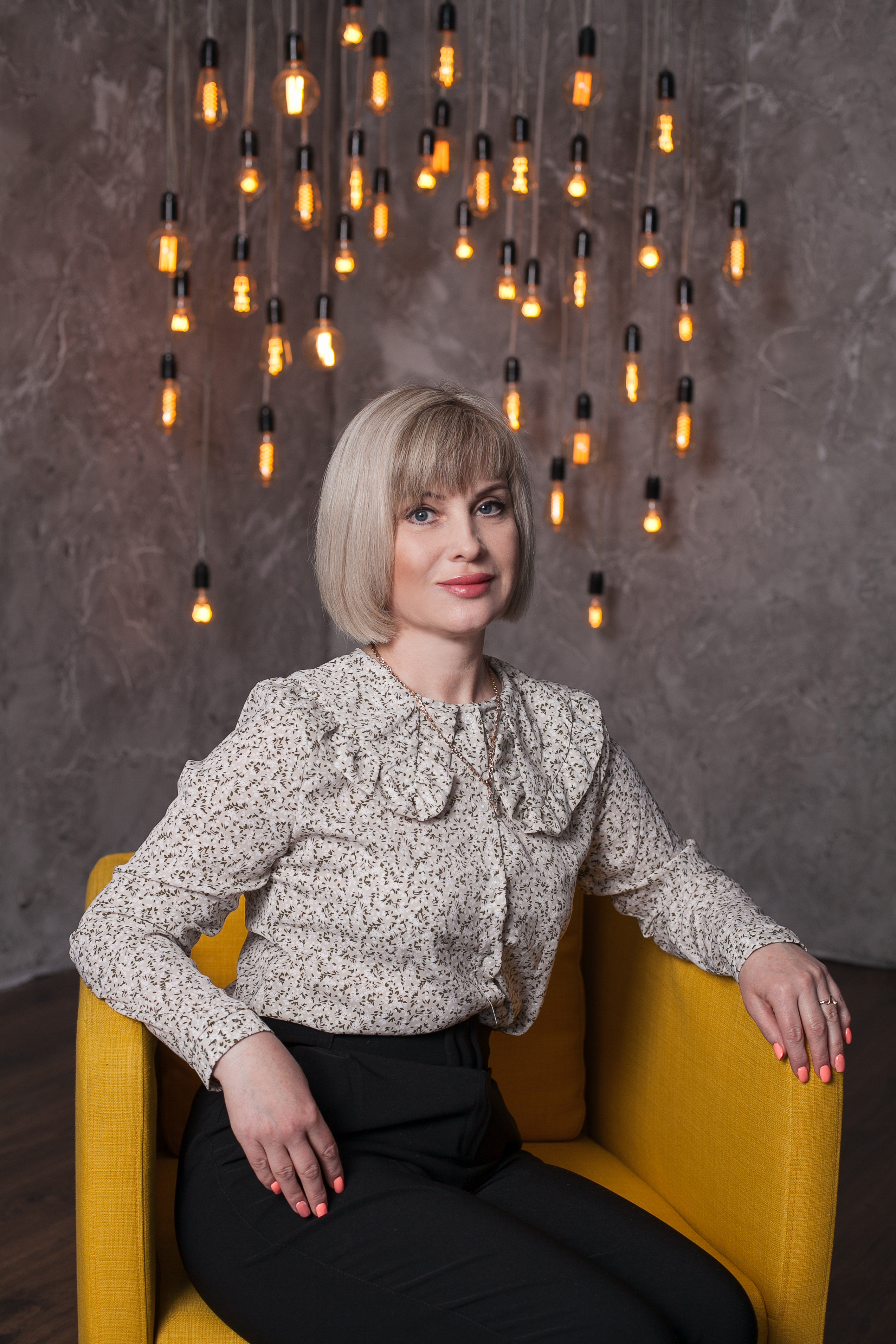 Классный руководитель в выпускном альбоме 