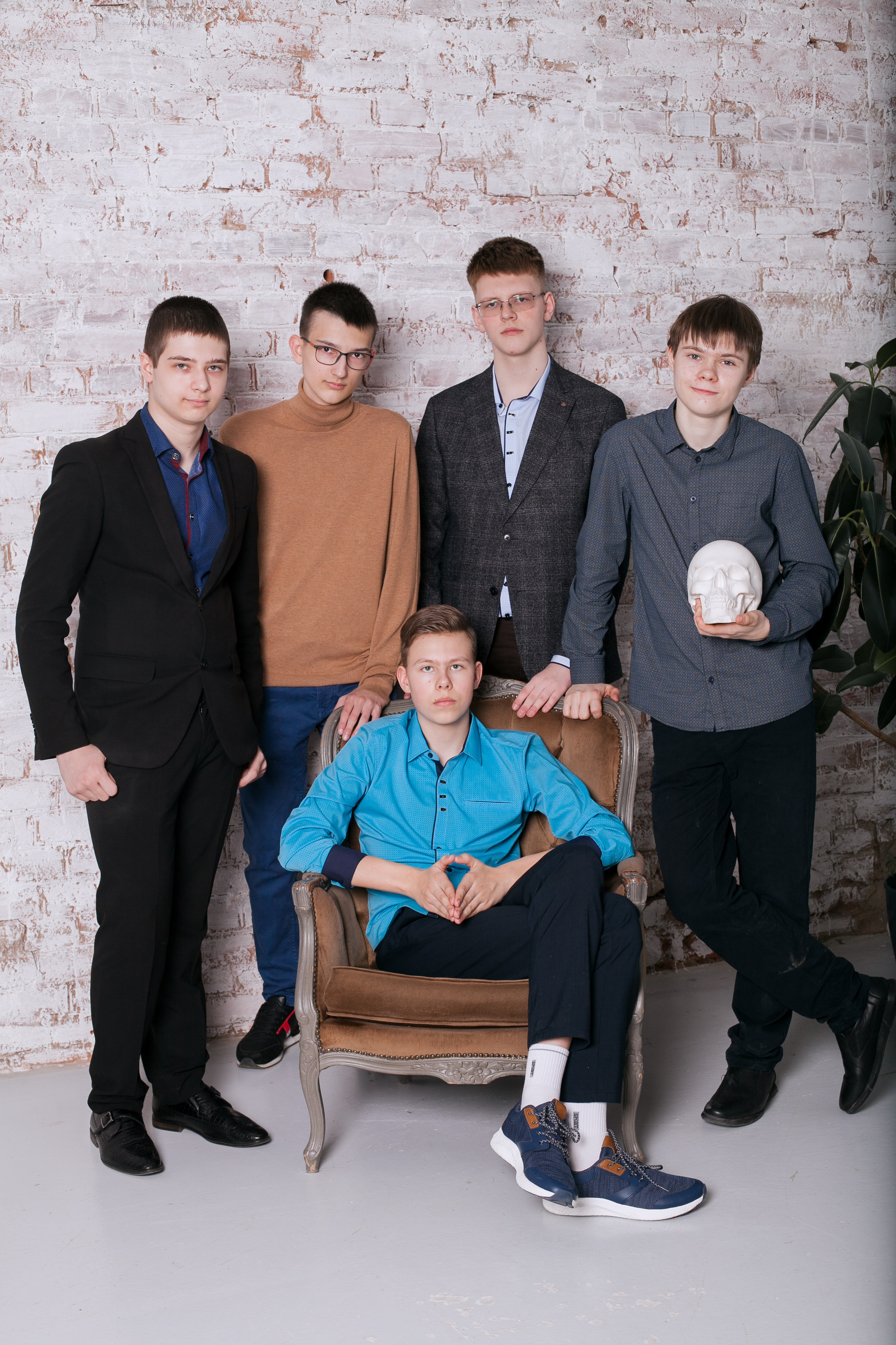 9 класс 37 школа Ярославль. Ирина Коновалова школьный фотограф. Выпускные альбомы Ярославль