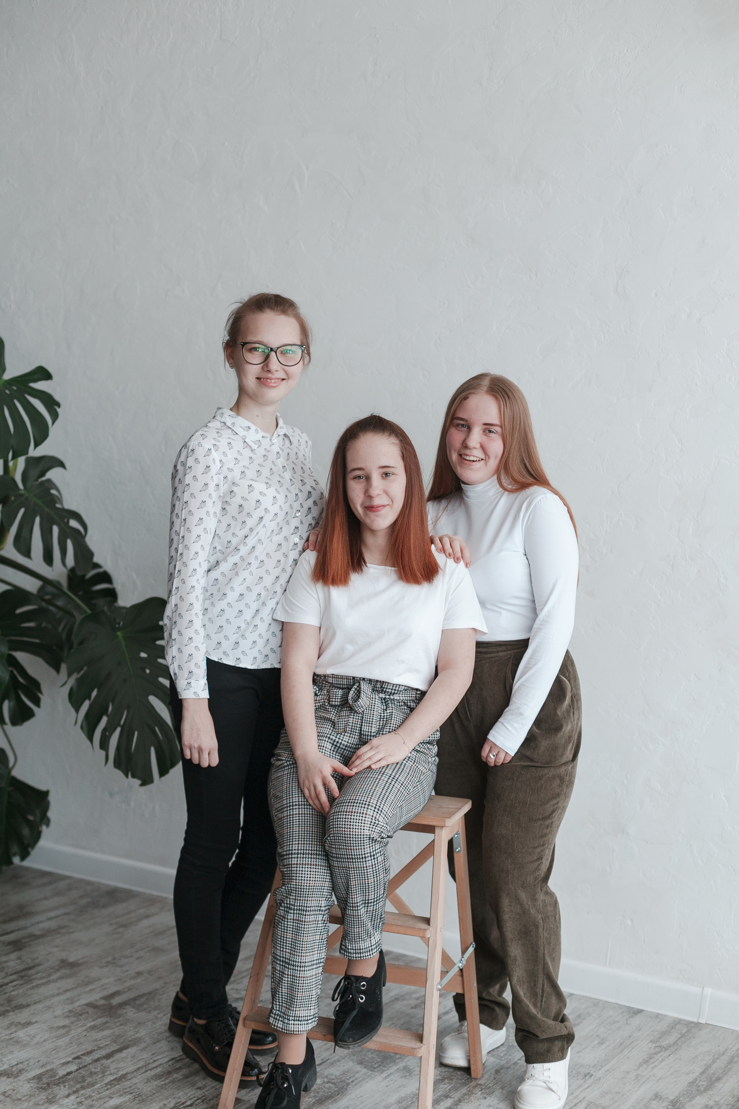 78 школа 11 класс Ярославль. Ирина Коновалова школьный фотограф. Выпускные альбомы Ярославль