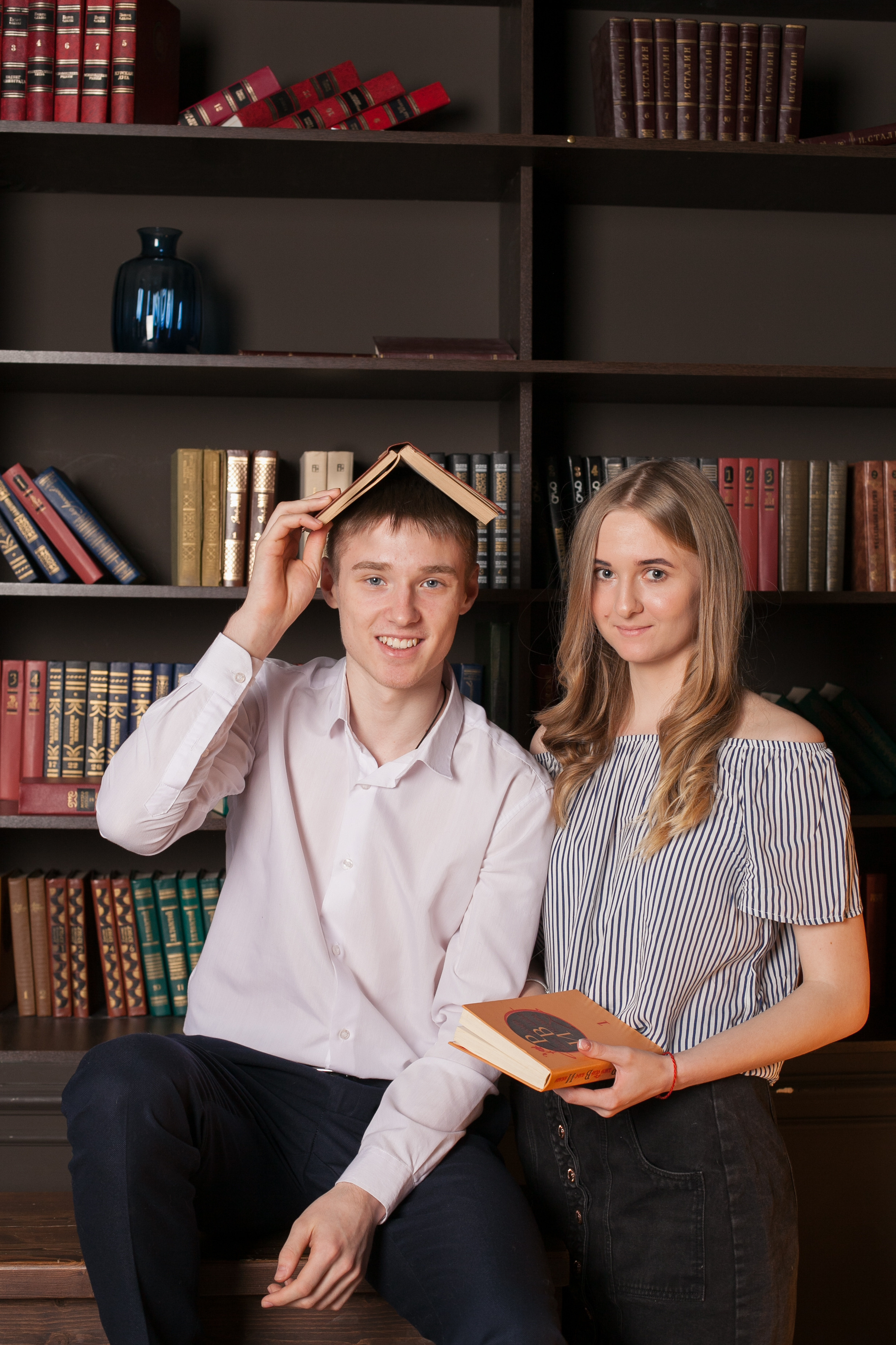 51 школа Ярославль. Ирина Коновалова школьный фотограф. Выпускные альбомы Ярославль