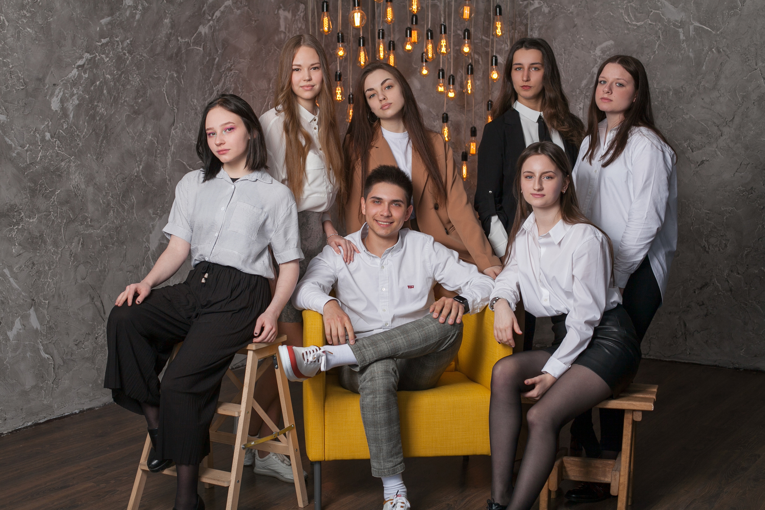 один парень среди девушек в классе 