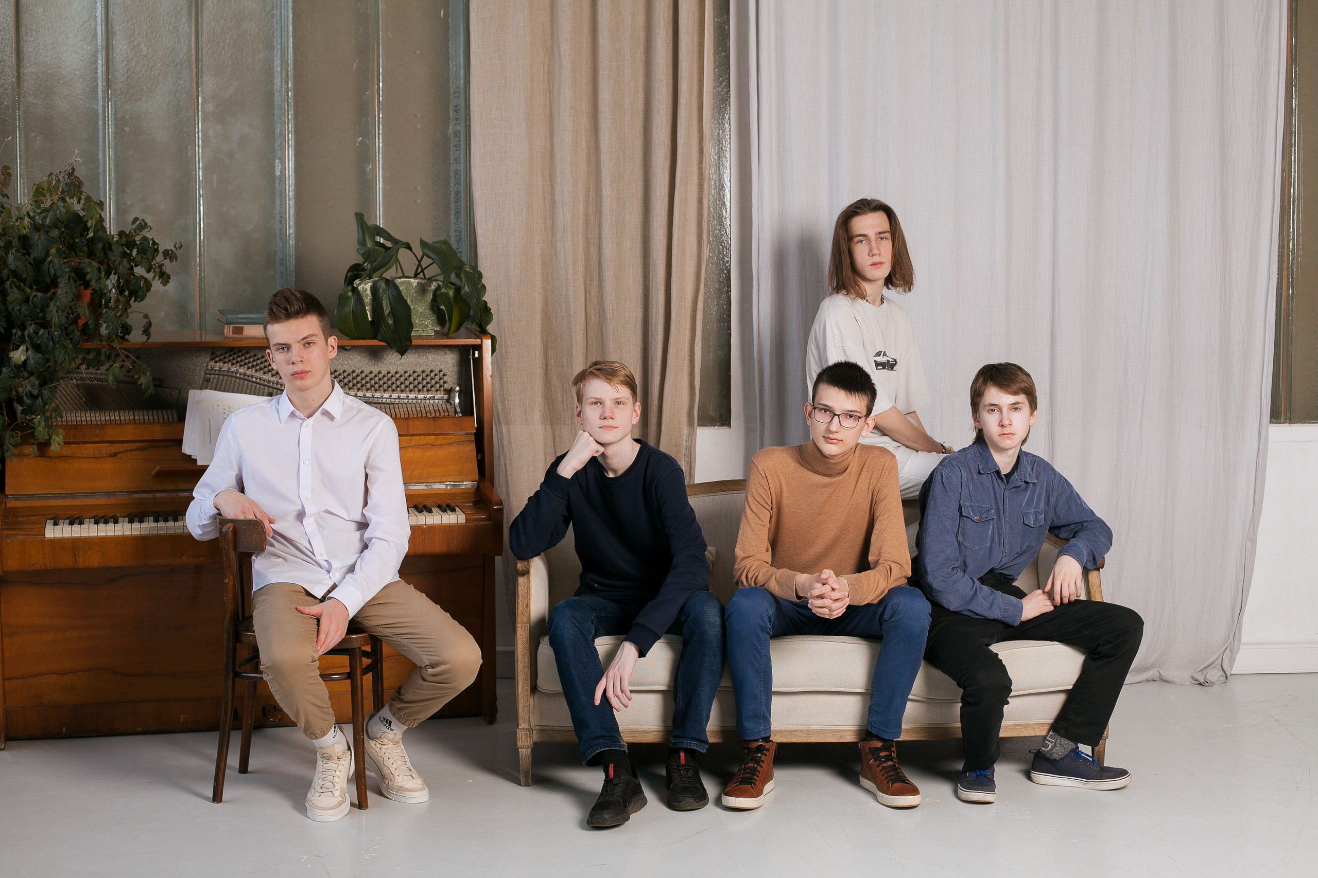 9 класс 37 школа Ярославль. Ирина Коновалова школьный фотограф. Выпускные альбомы Ярославль