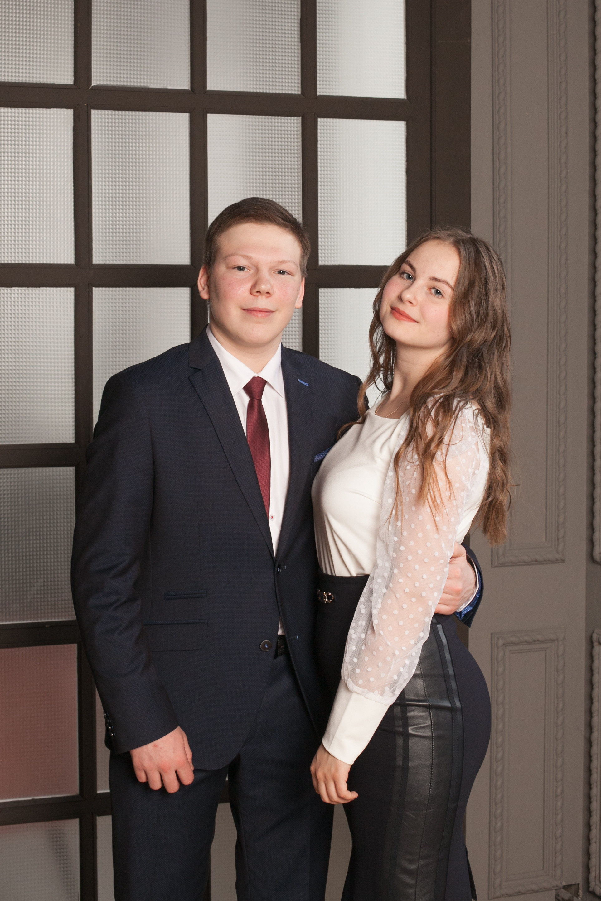 51 школа Ярославль. Ирина Коновалова школьный фотограф. Выпускные альбомы Ярославль