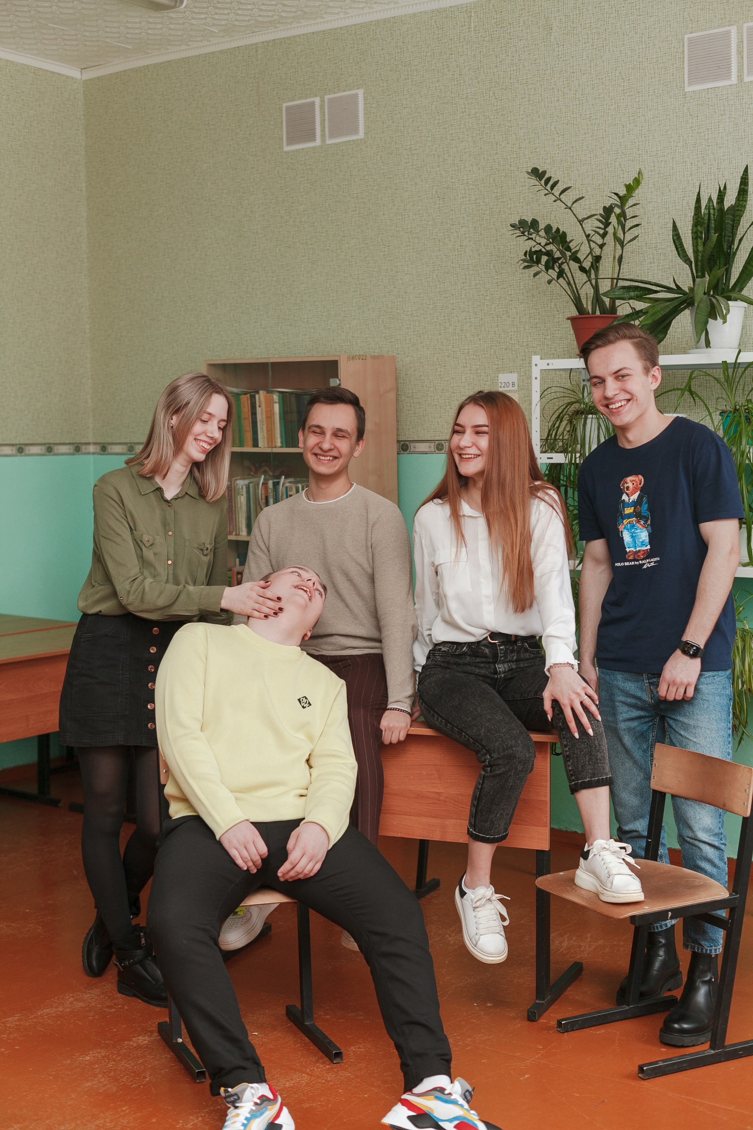 78 школа 11 класс Ярославль. Ирина Коновалова школьный фотограф. Выпускные альбомы Ярославль