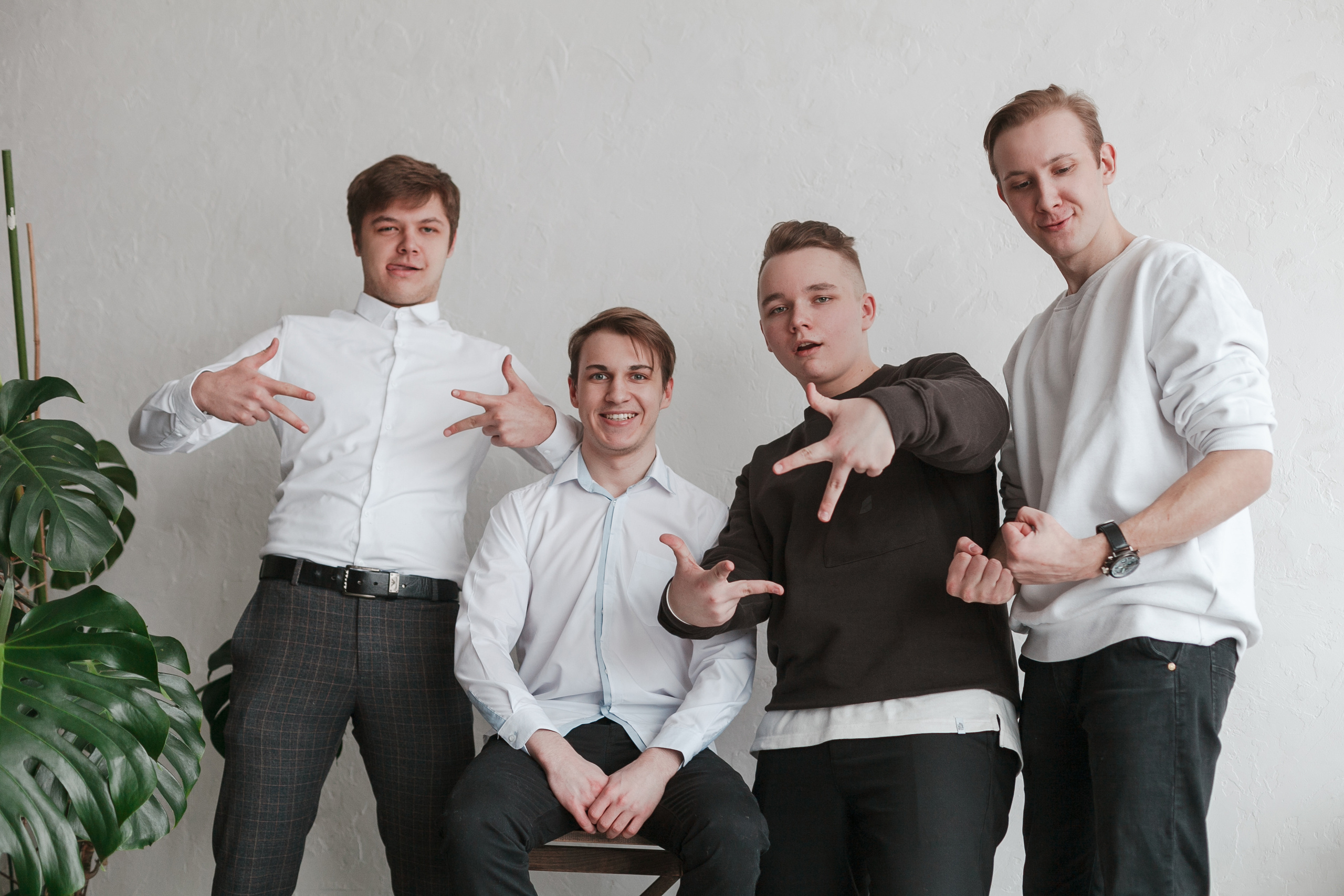 78 школа 11 класс Ярославль. Ирина Коновалова школьный фотограф. Выпускные альбомы Ярославль