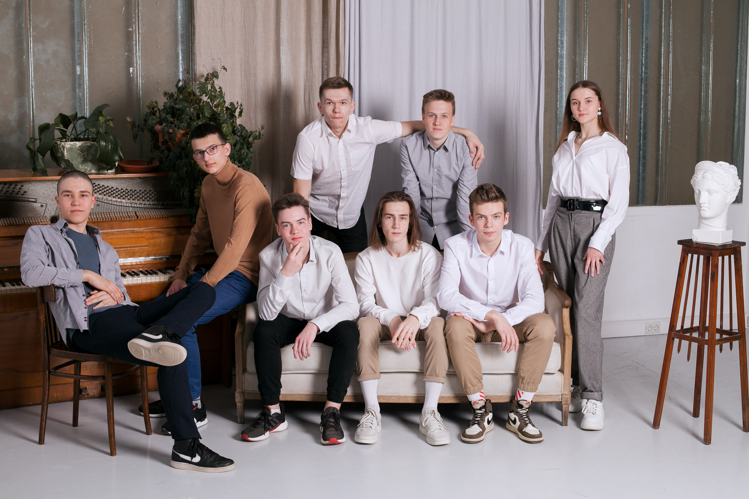 9 класс 37 школа Ярославль. Ирина Коновалова школьный фотограф. Выпускные альбомы Ярославль