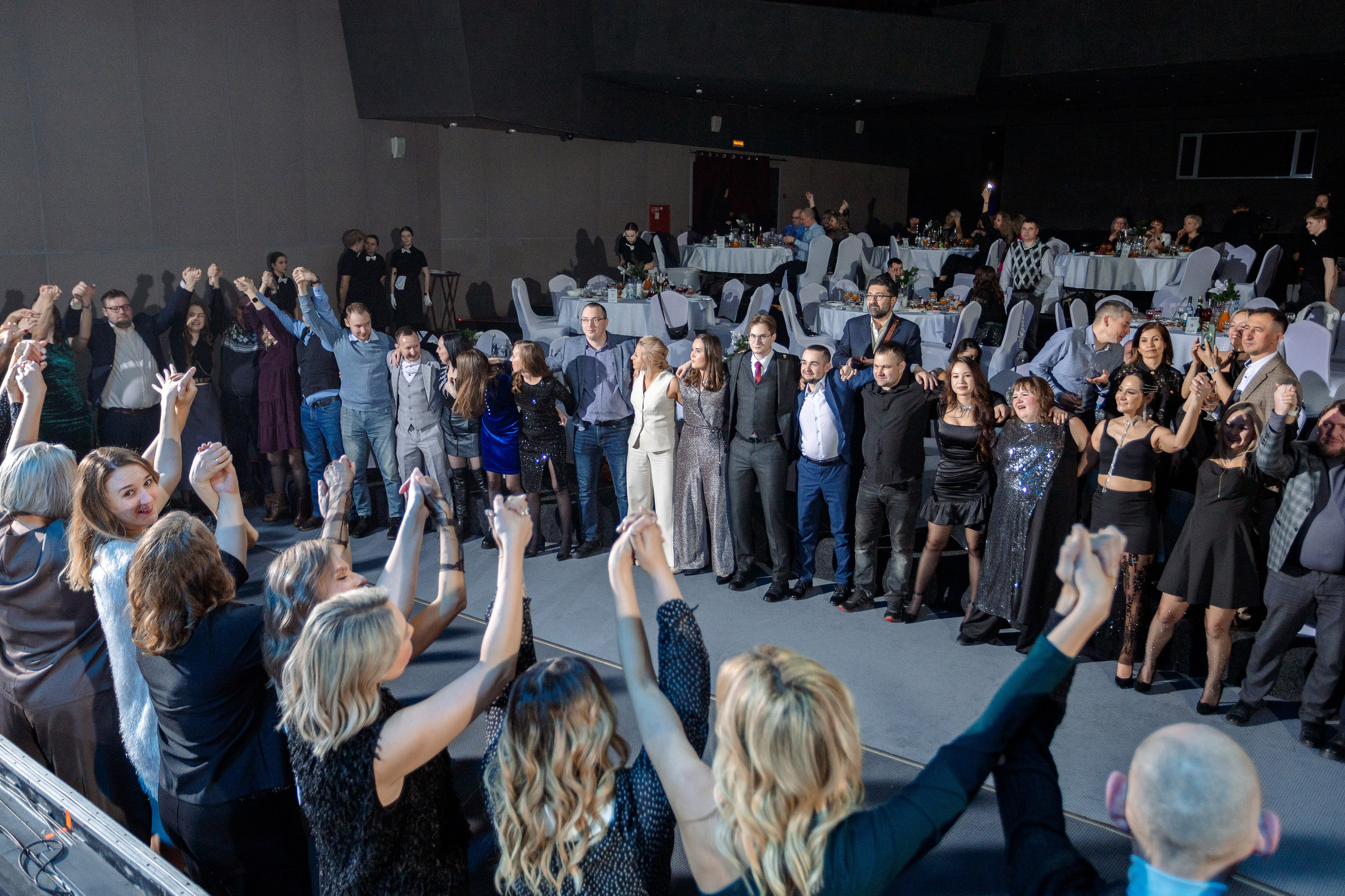 РЕПОРТАЖ: НОВЫЙ ГОД В ДК МЕТАЛЛУРГ. Профессиональный фотограф в Ижевске Леша Петров